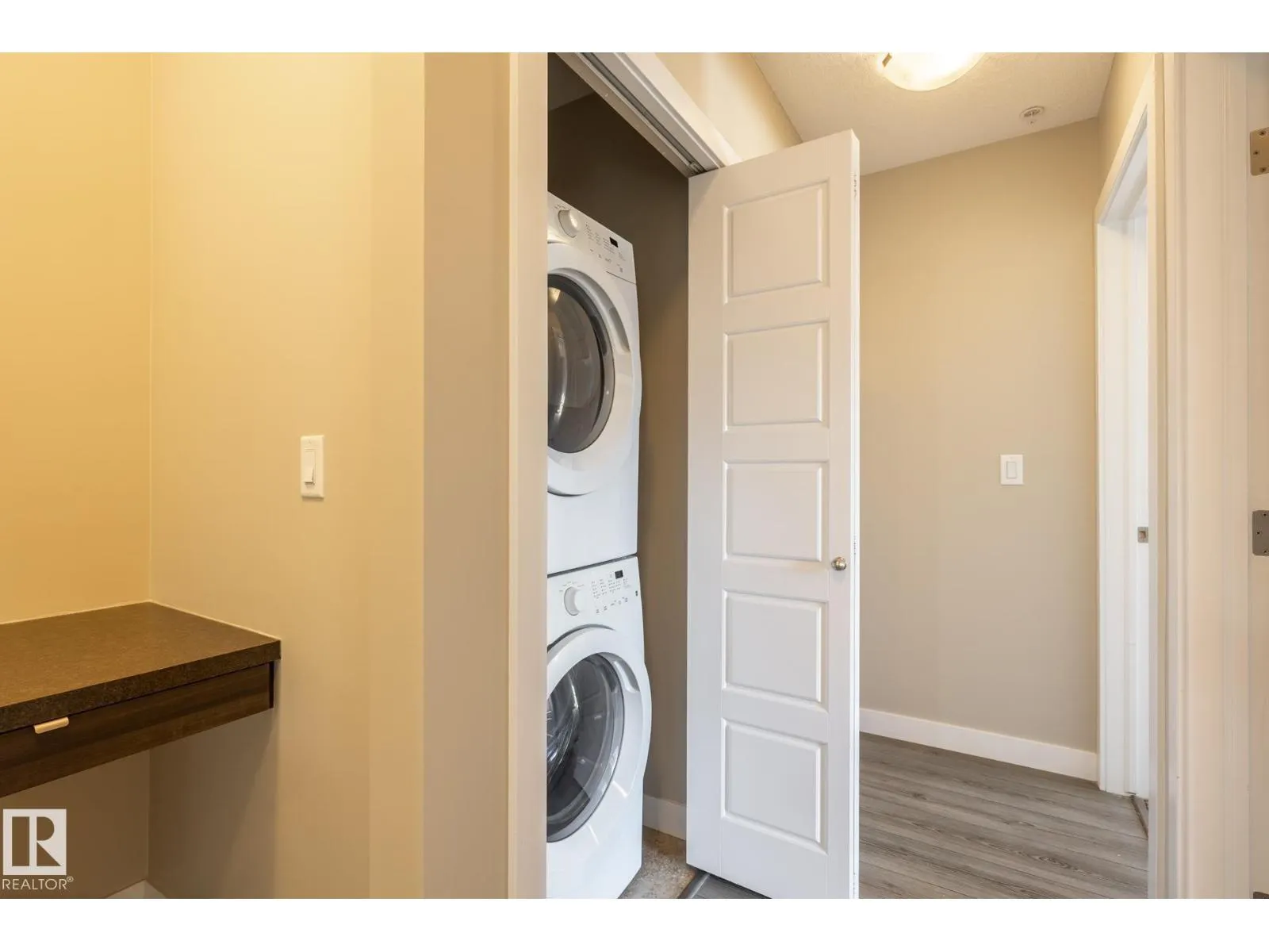 #203 2590 ANDERSON WY SW