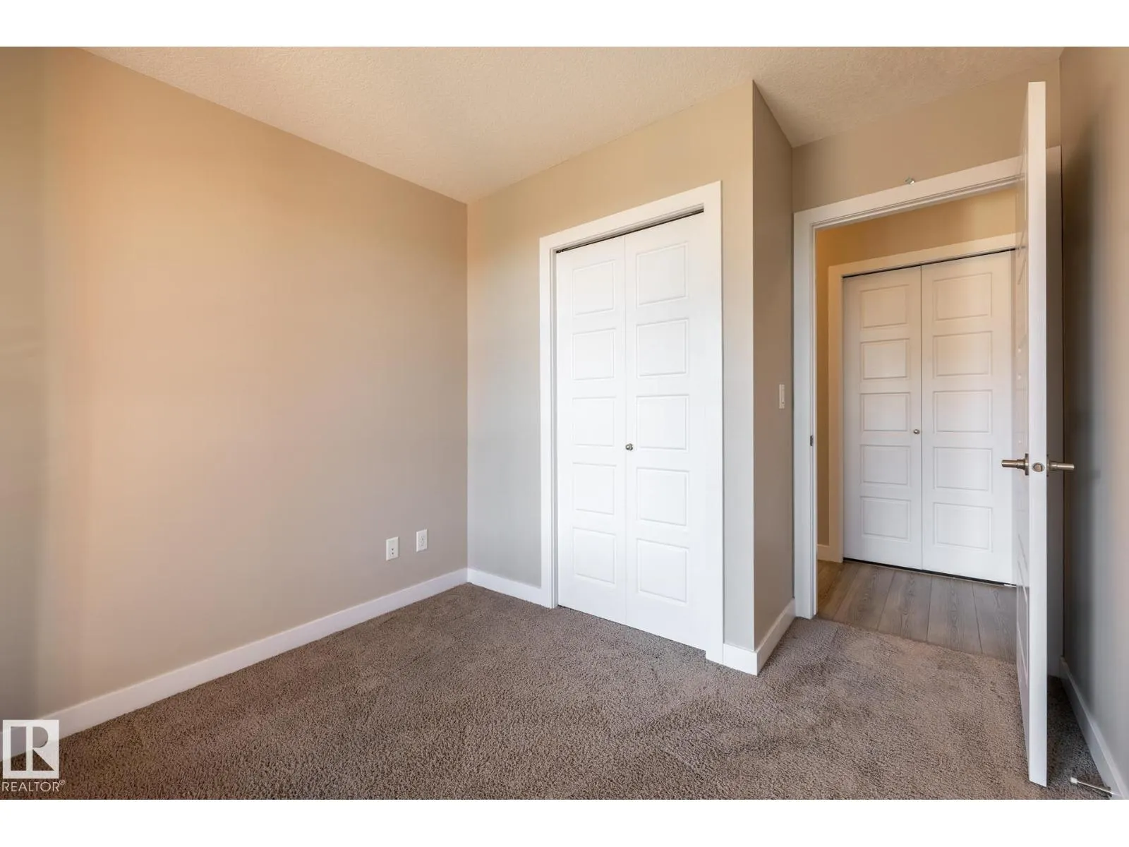 #203 2590 ANDERSON WY SW