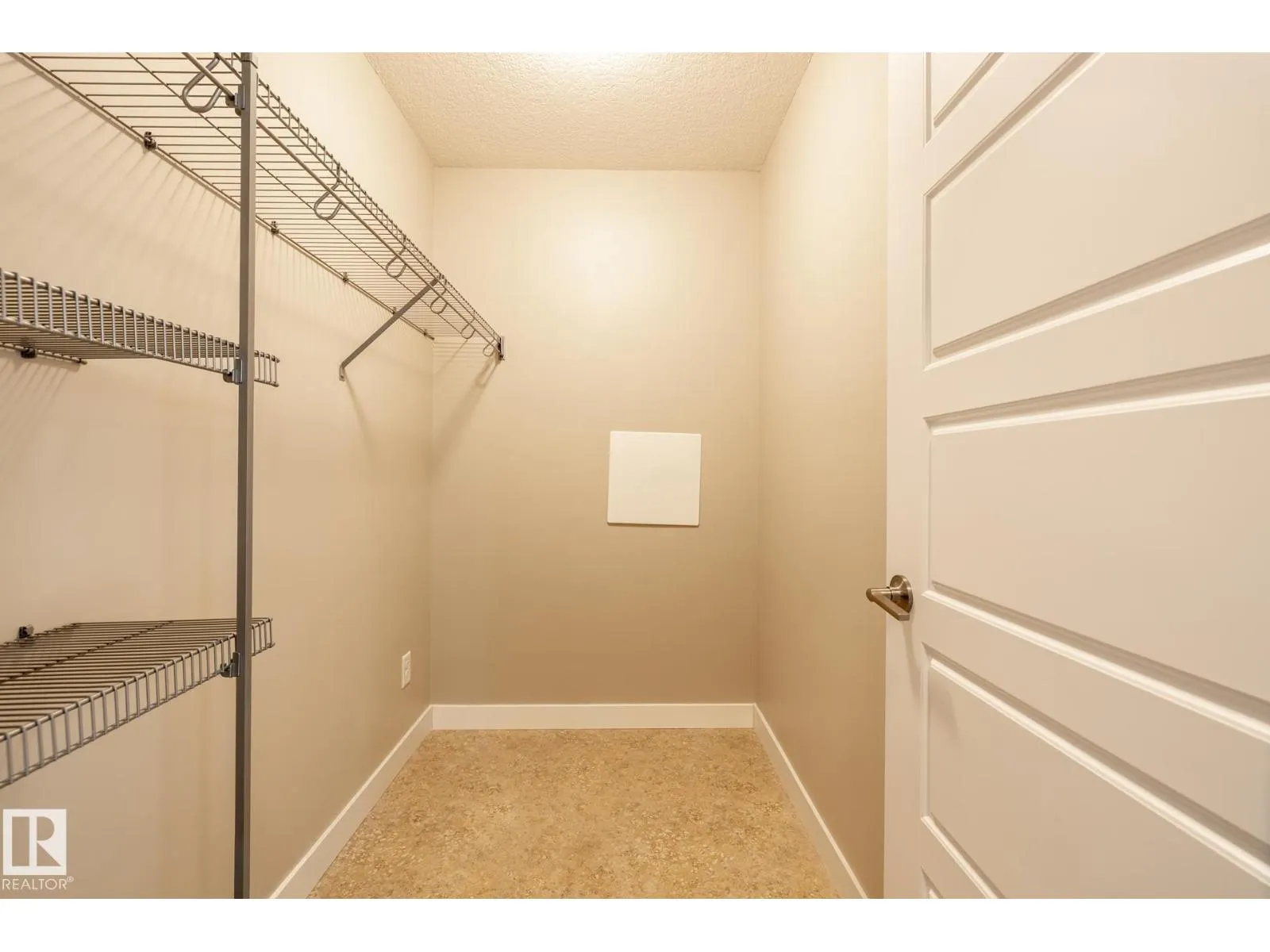 #203 2590 ANDERSON WY SW