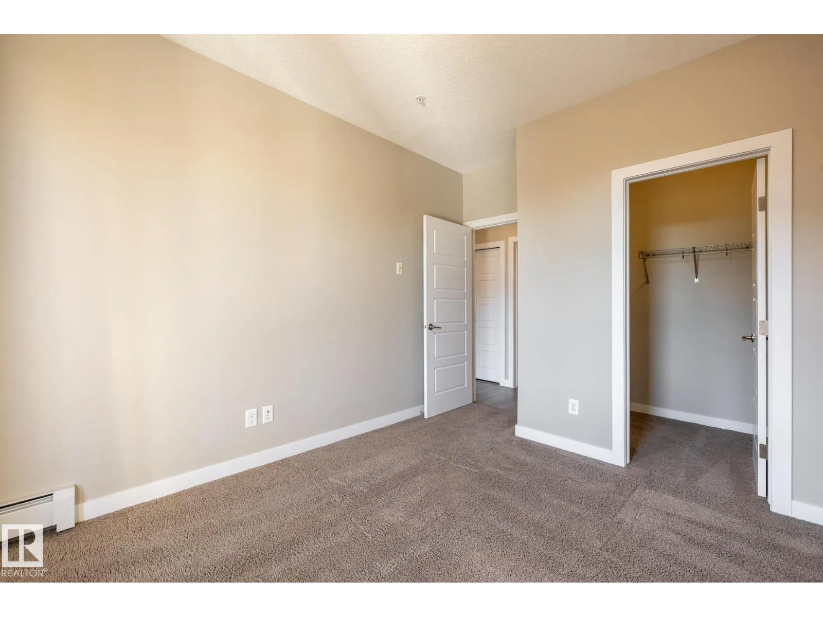 #203 2590 ANDERSON WY SW