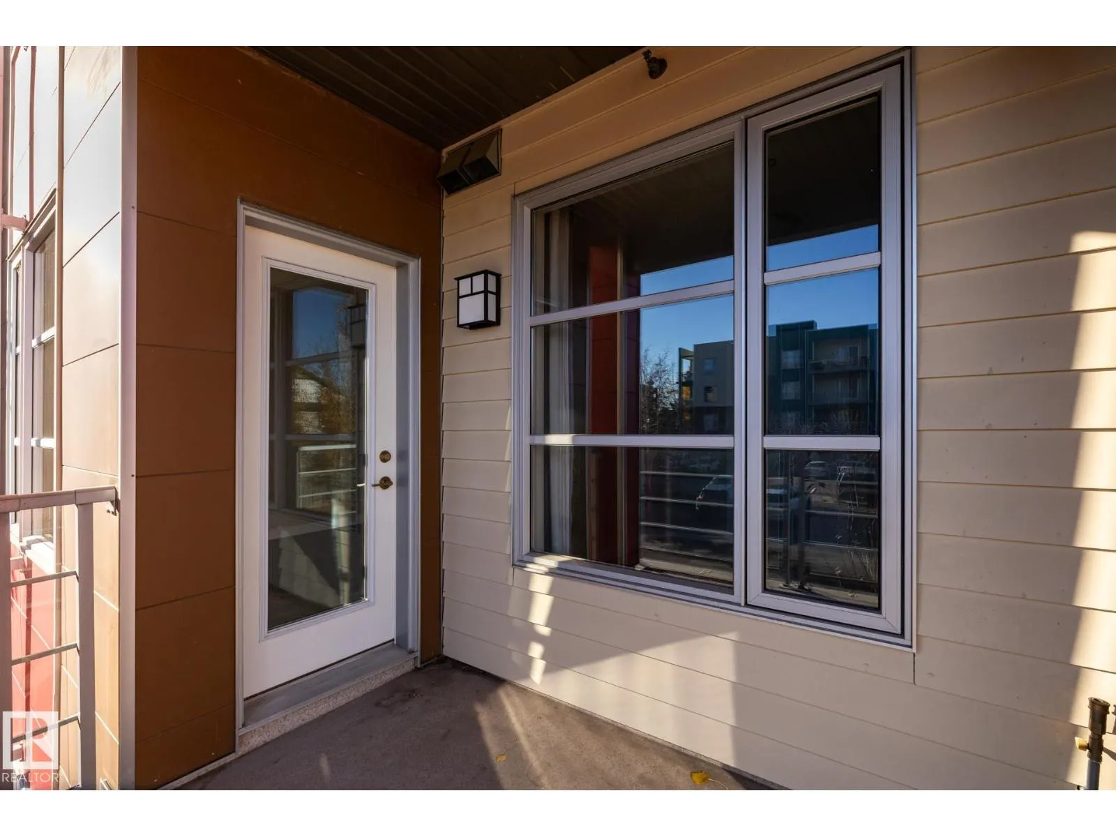 #203 2590 ANDERSON WY SW