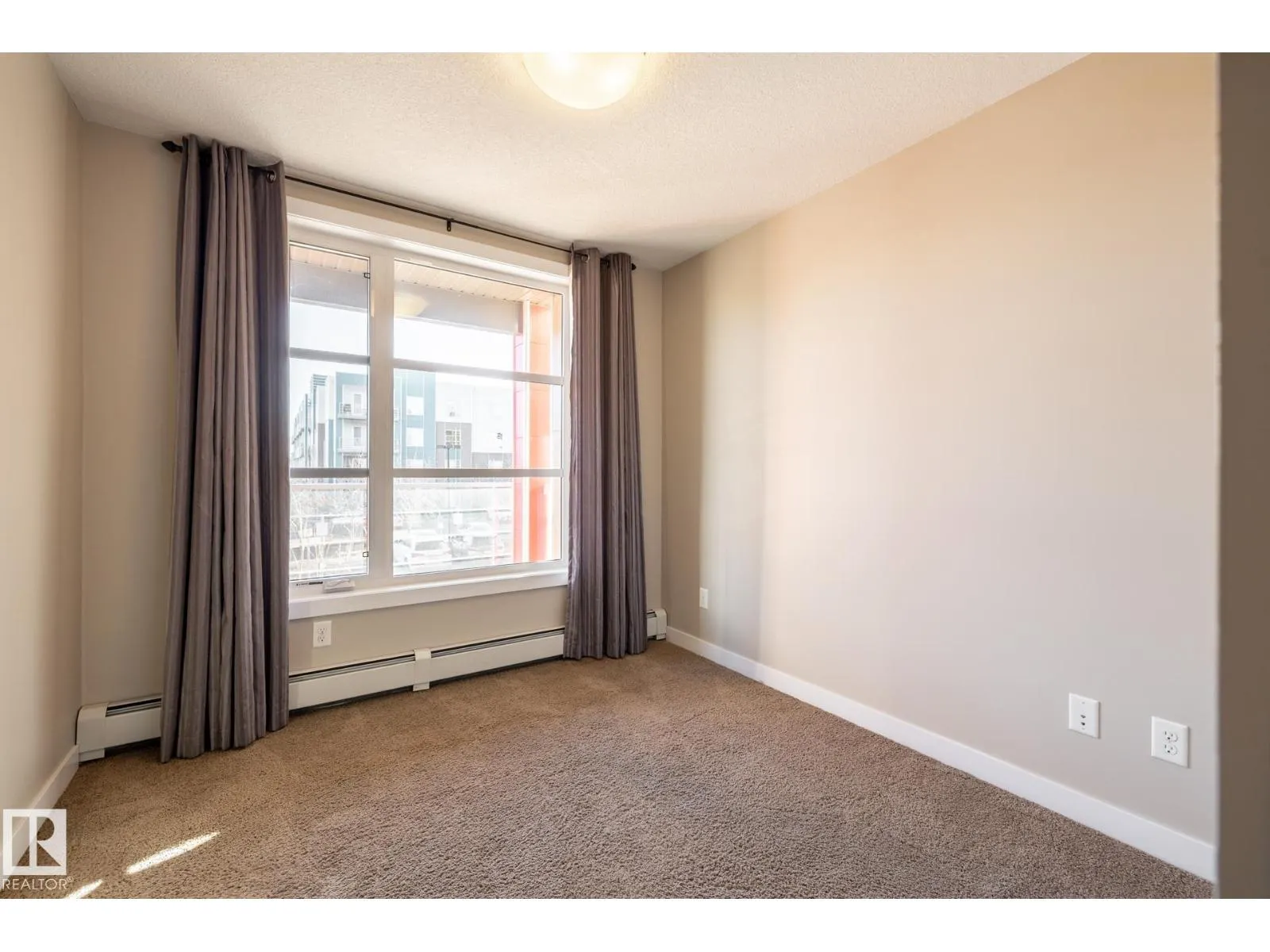 #203 2590 ANDERSON WY SW