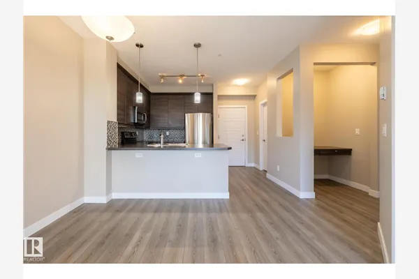 #203 2590 ANDERSON WY SW