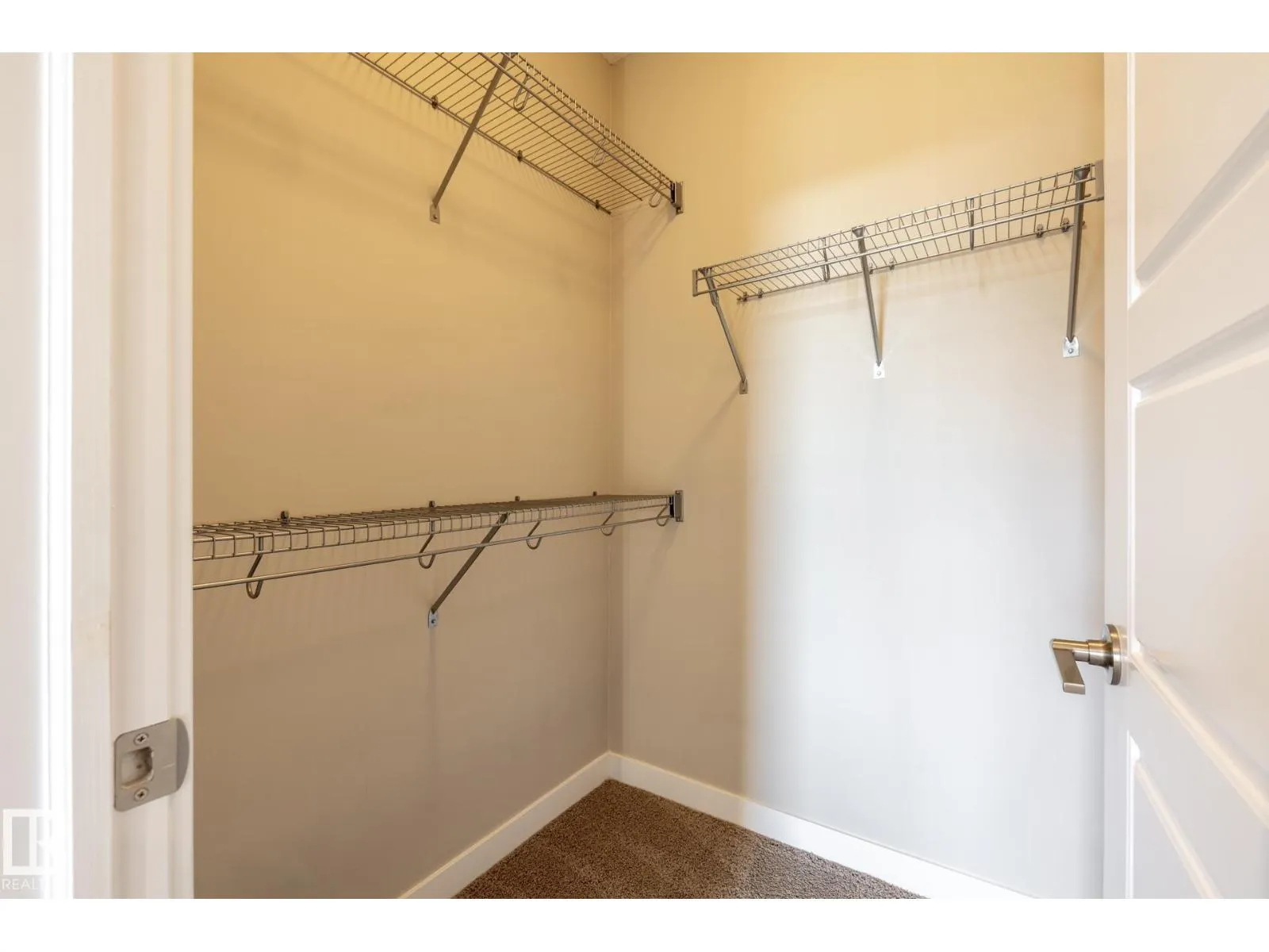 #203 2590 ANDERSON WY SW