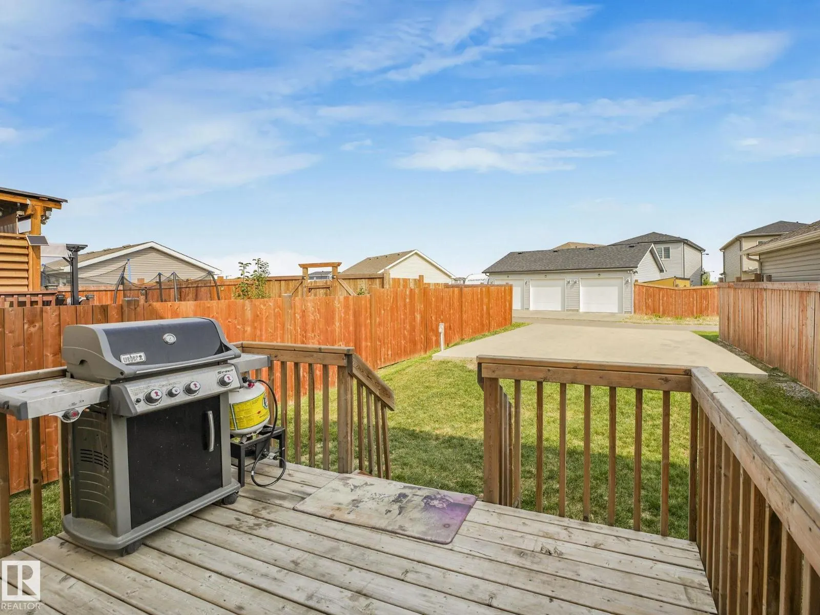 648 LEWIS GREENS DR NW