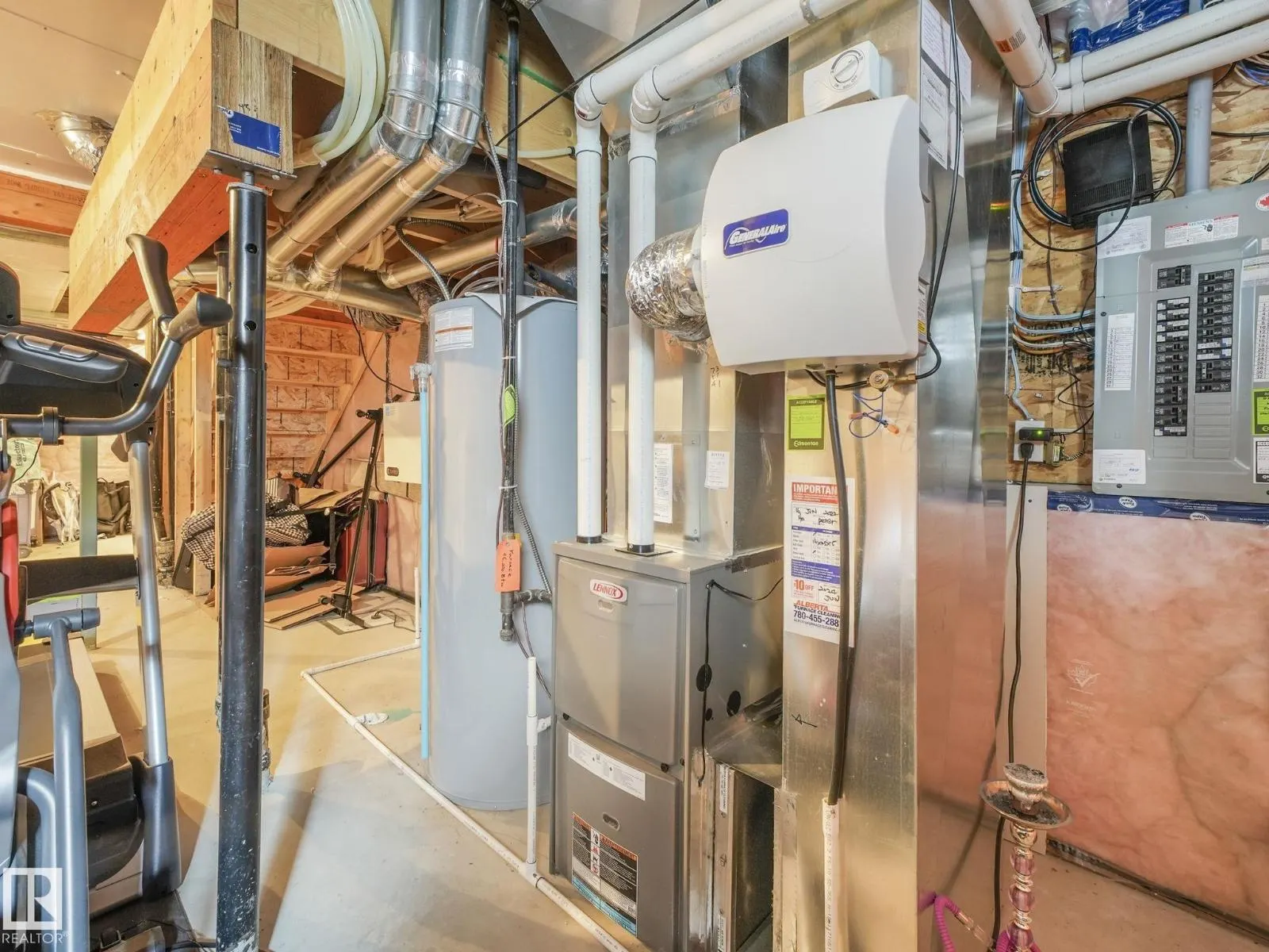 648 LEWIS GREENS DR NW