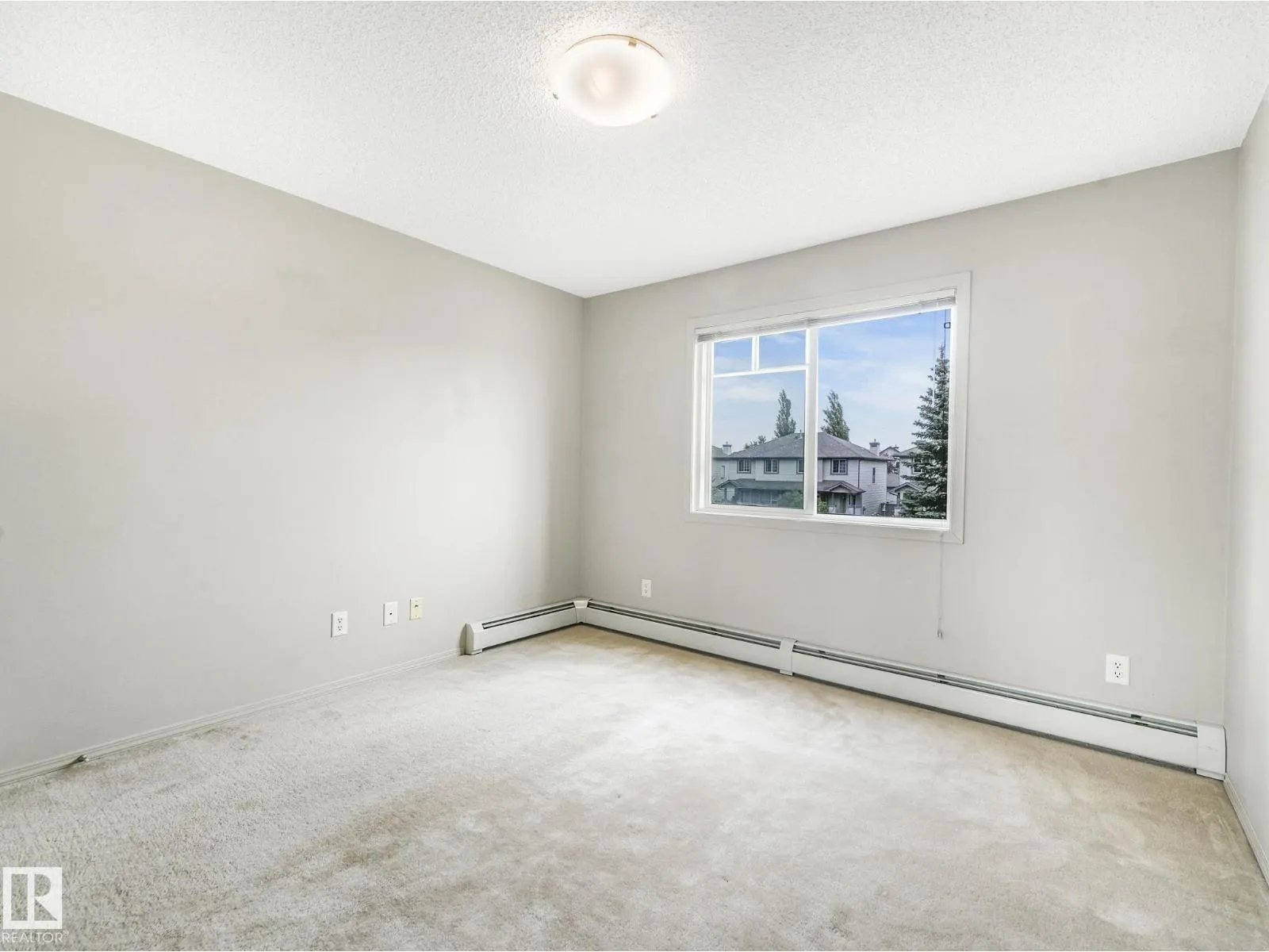 #209 646 MCALLISTER LO SW