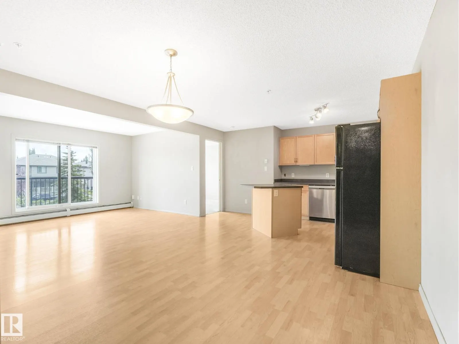 #209 646 MCALLISTER LO SW