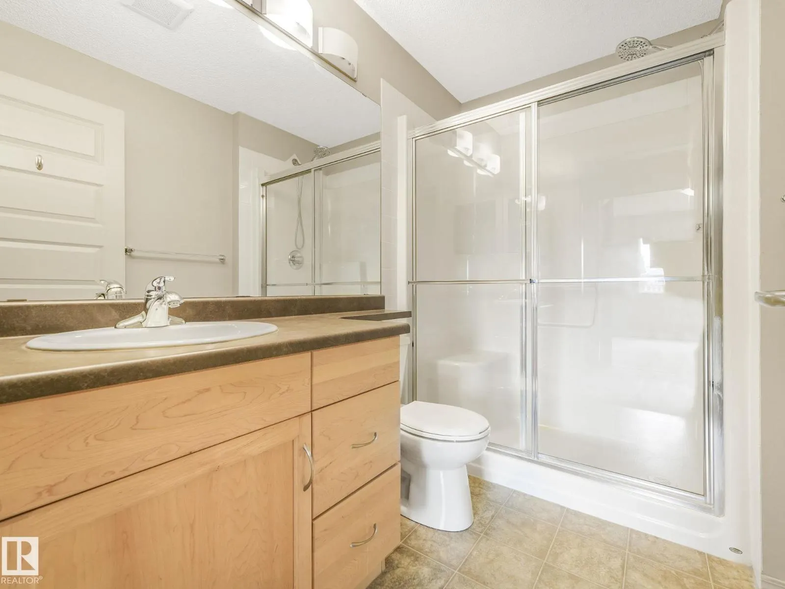 #209 646 MCALLISTER LO SW