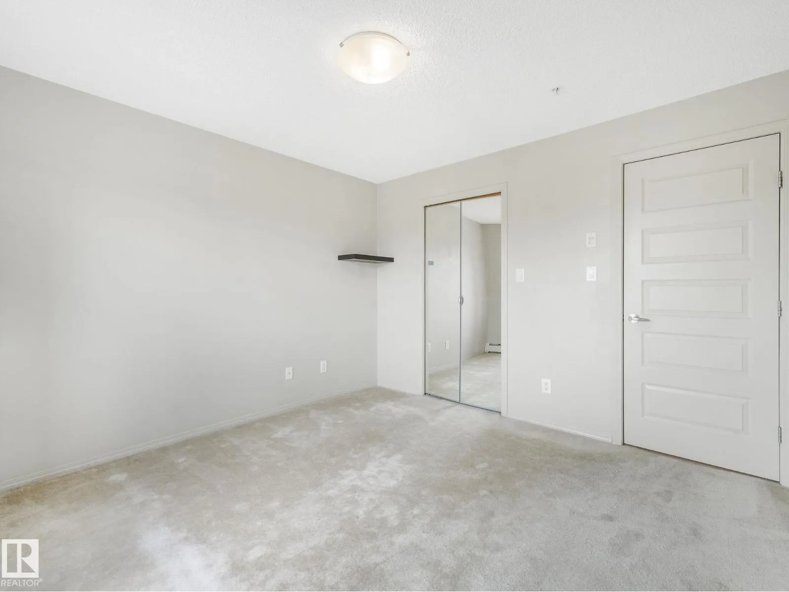 #209 646 MCALLISTER LO SW