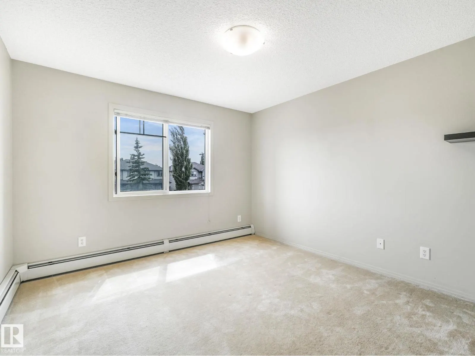 #209 646 MCALLISTER LO SW