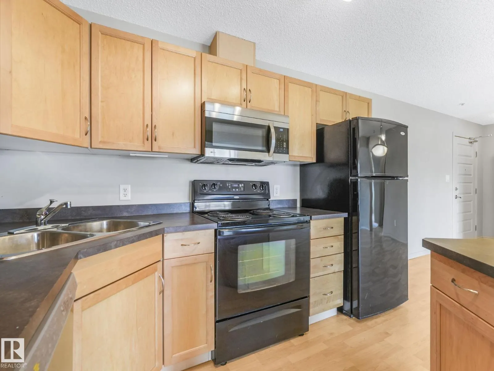 #209 646 MCALLISTER LO SW