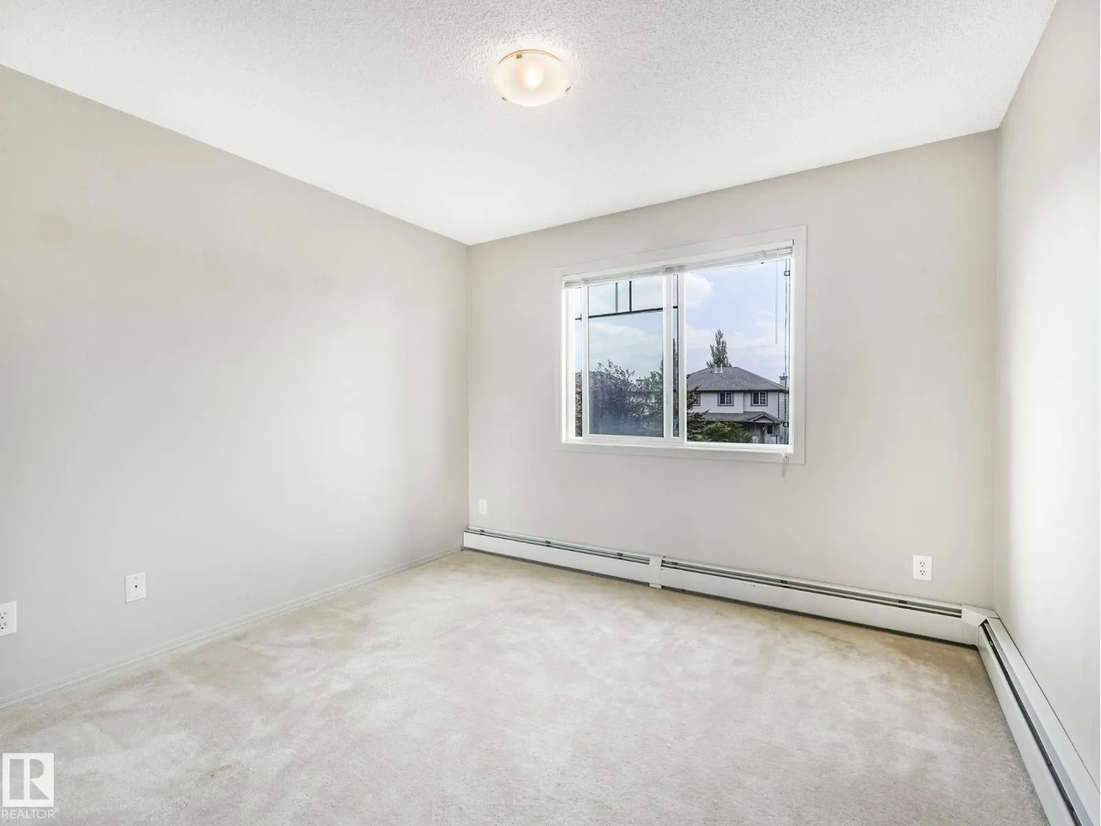 #209 646 MCALLISTER LO SW