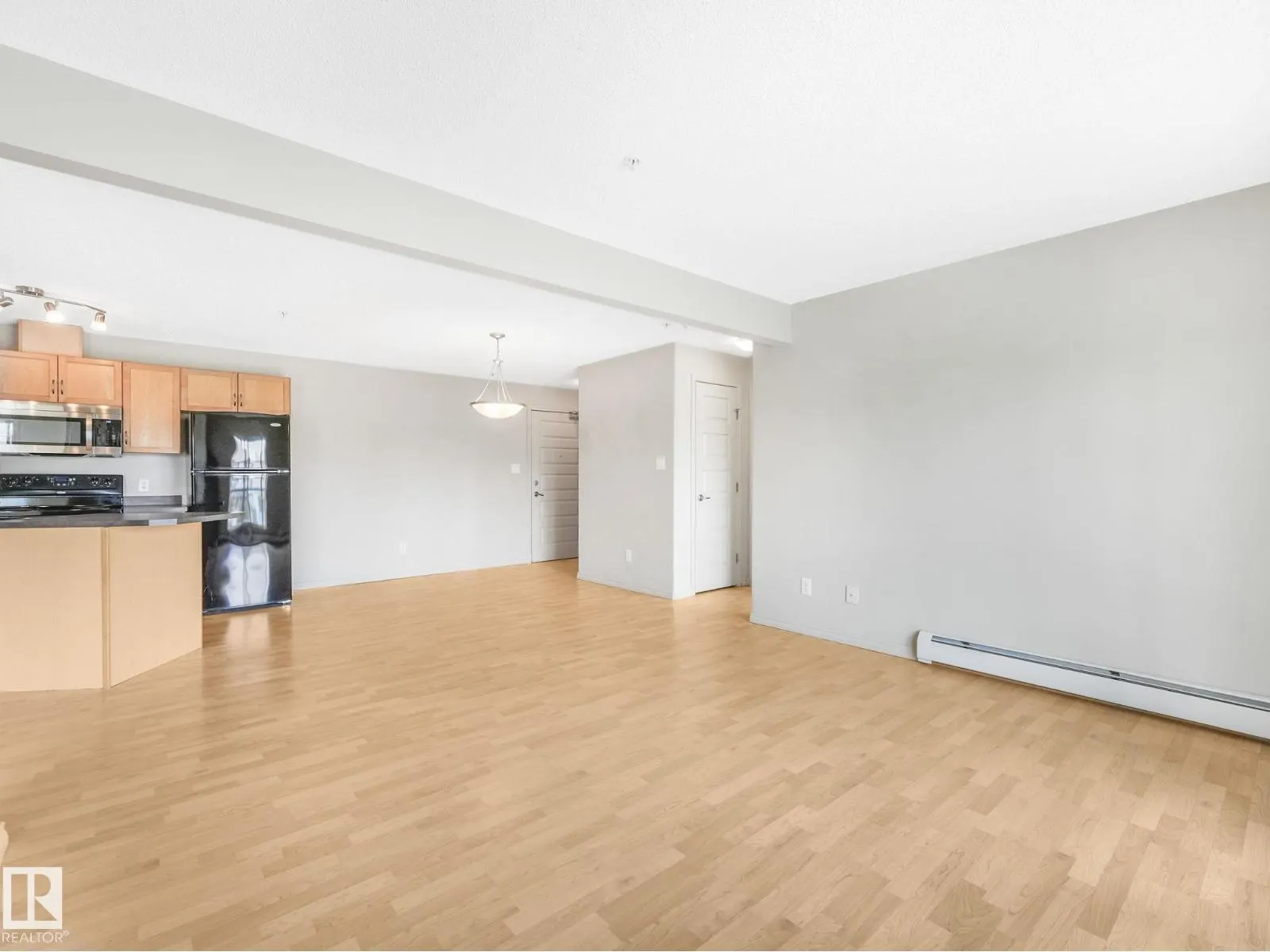 #209 646 MCALLISTER LO SW