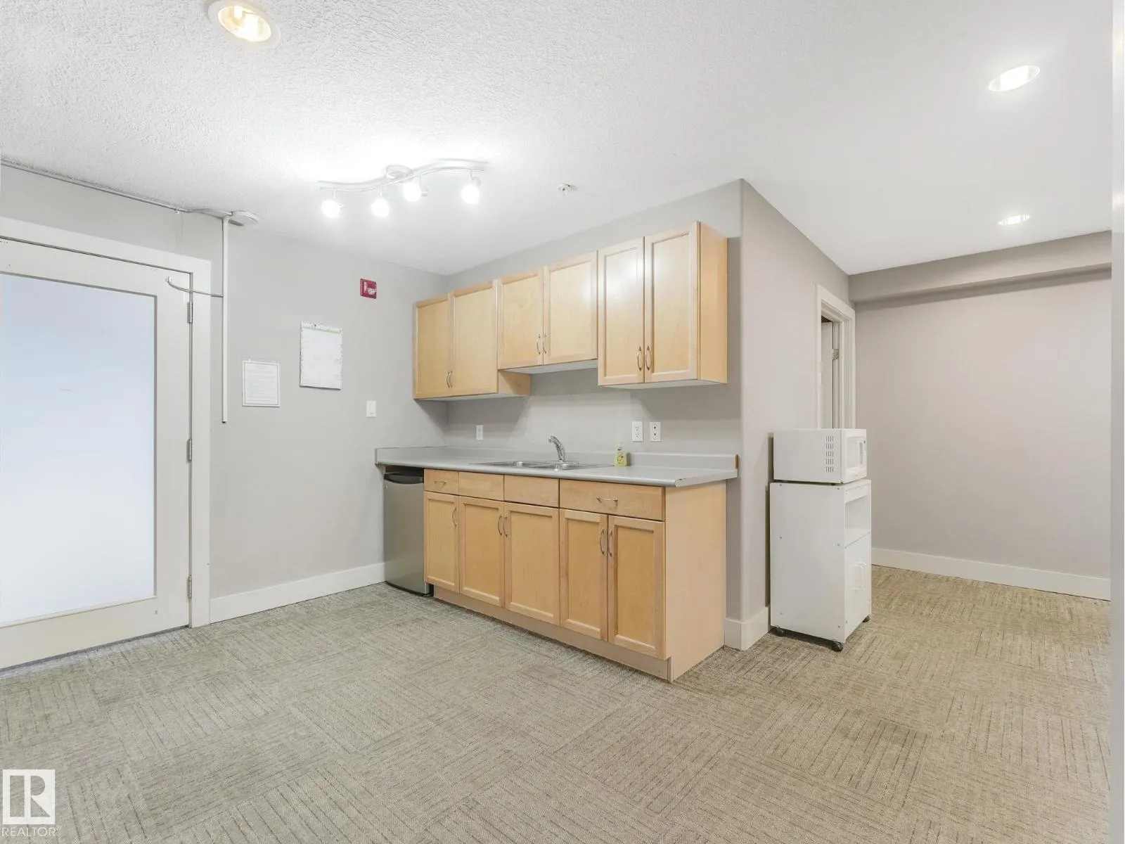 #209 646 MCALLISTER LO SW