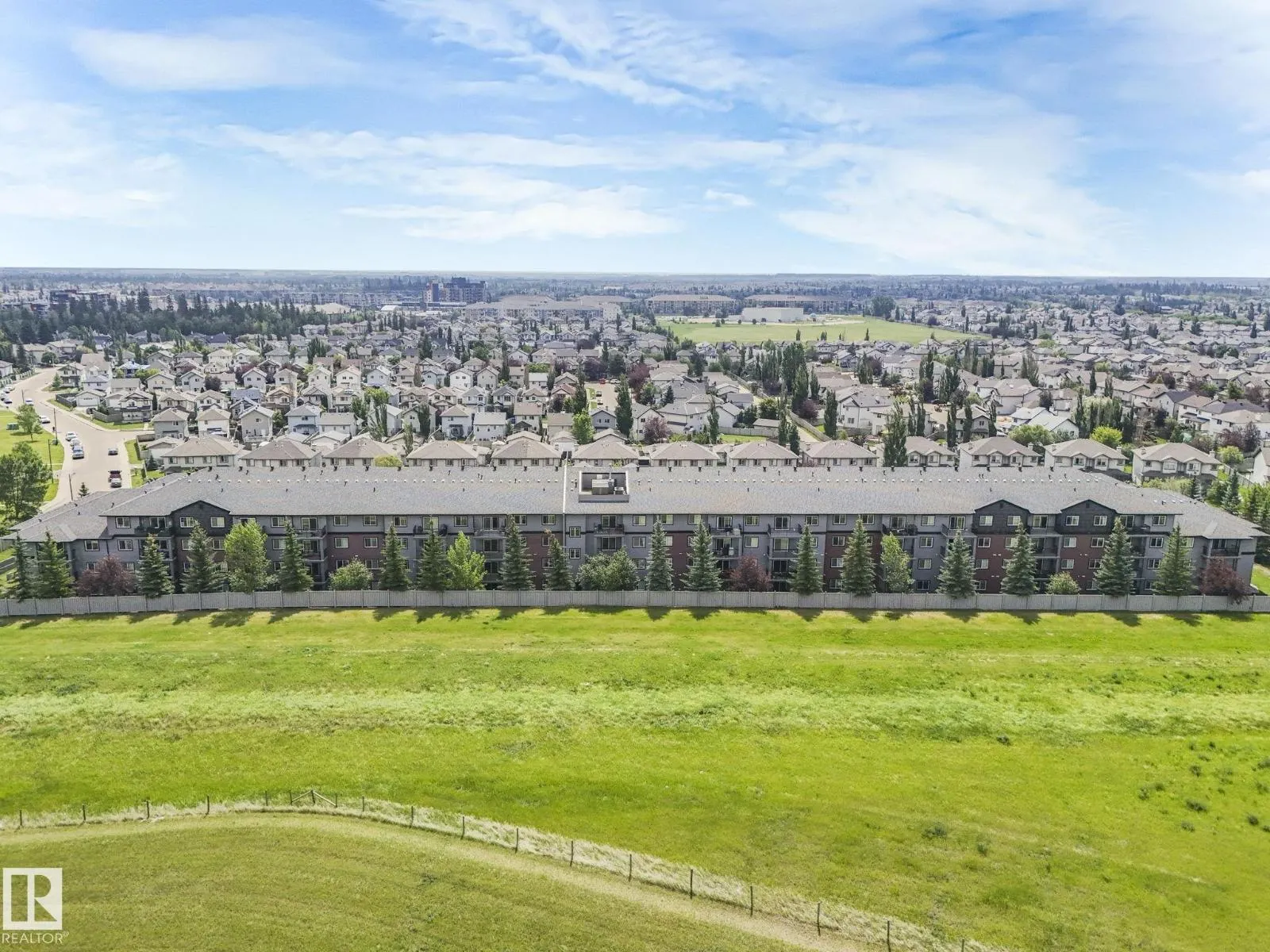 #209 646 MCALLISTER LO SW