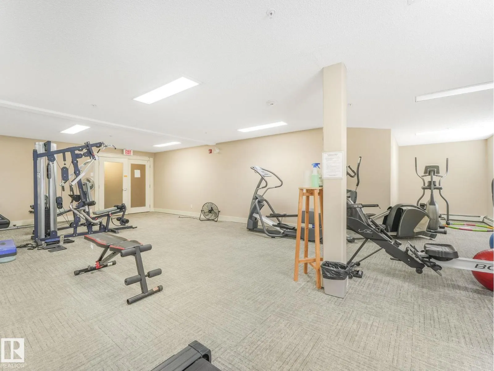 #209 646 MCALLISTER LO SW