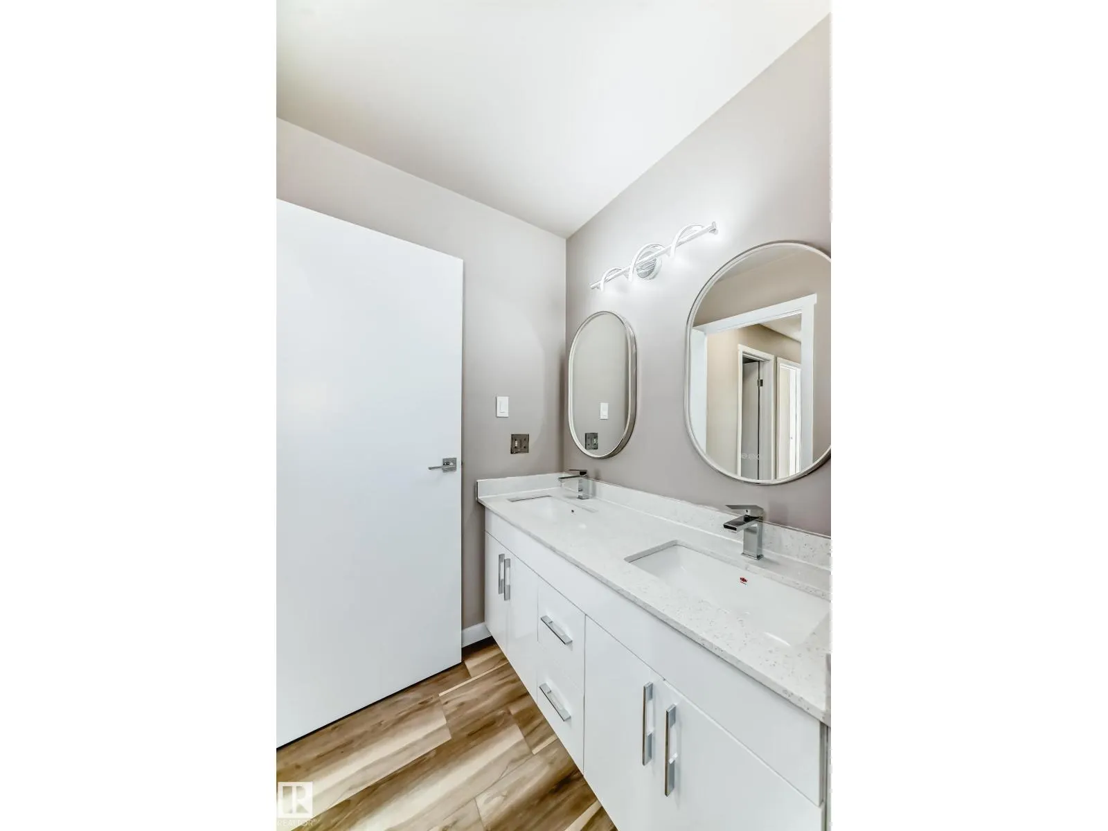 #44 4403 RIVERBEND RD NW