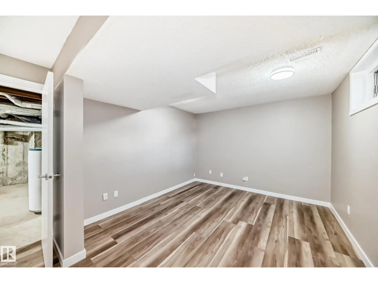 #44 4403 RIVERBEND RD NW