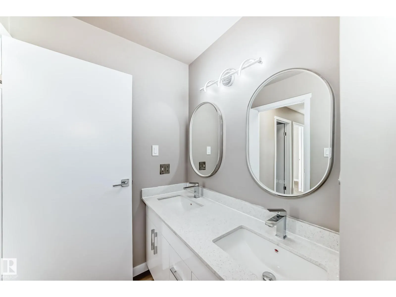 #44 4403 RIVERBEND RD NW