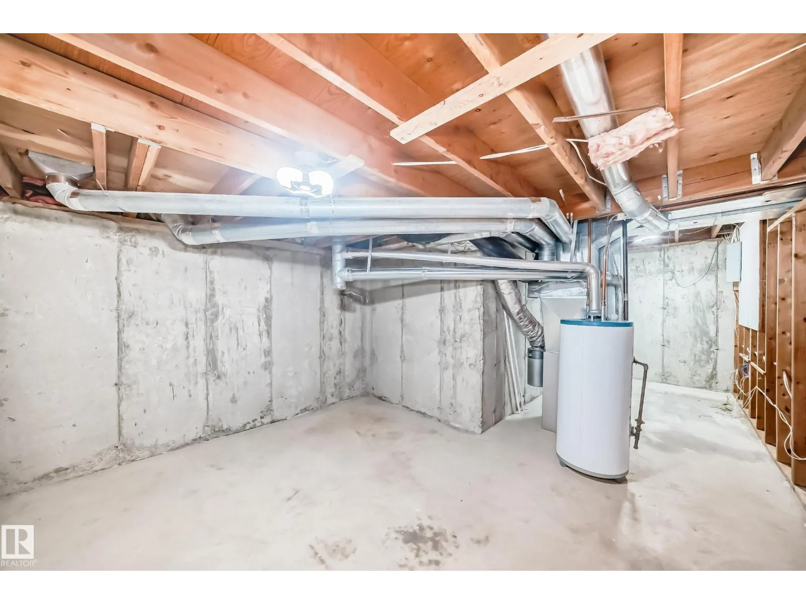 #44 4403 RIVERBEND RD NW