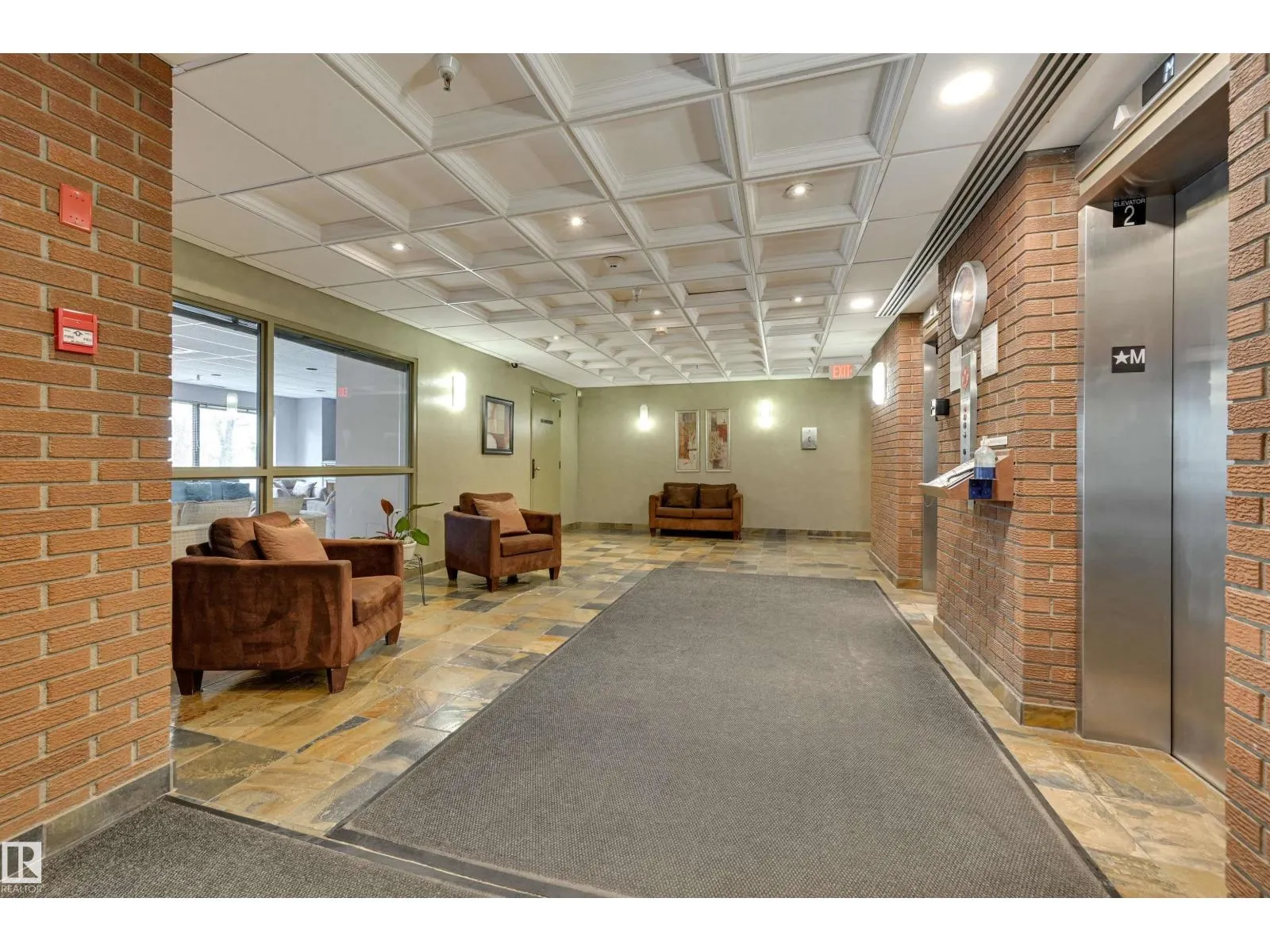 #1204 11027 87 AV NW