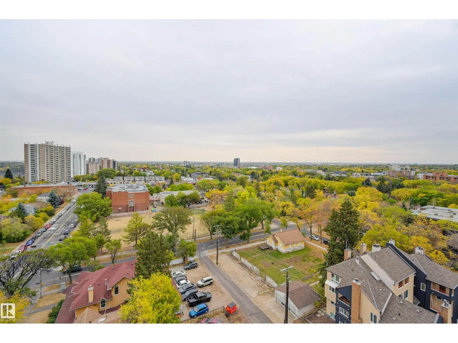 #1204 11027 87 AV NW