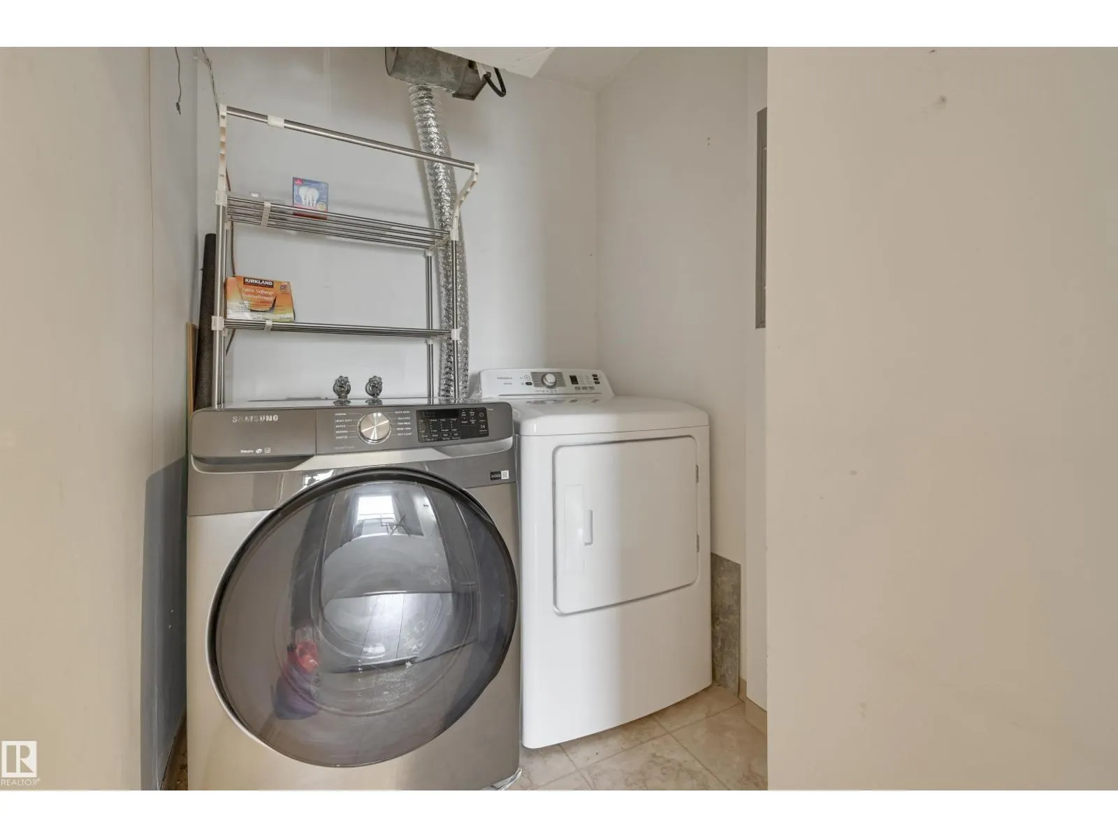 #1204 11027 87 AV NW