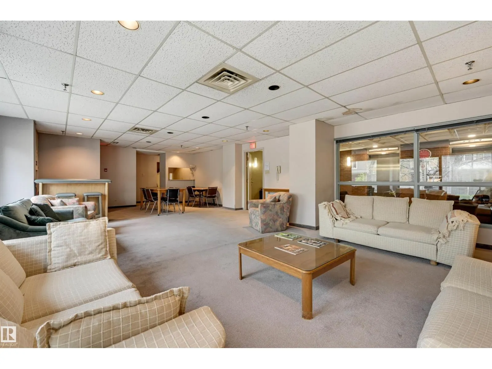 #1204 11027 87 AV NW