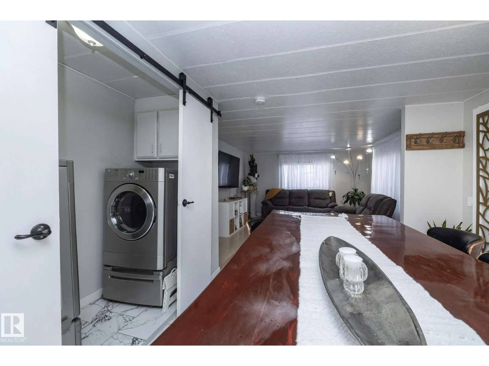 1011 West Mount CR NW