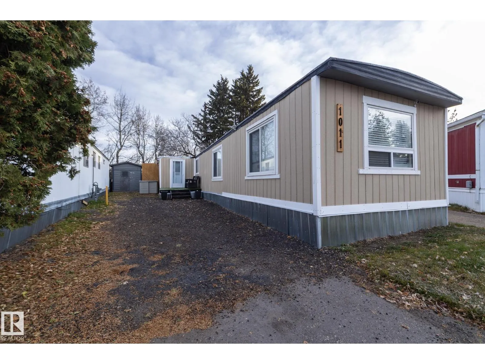 1011 West Mount CR NW