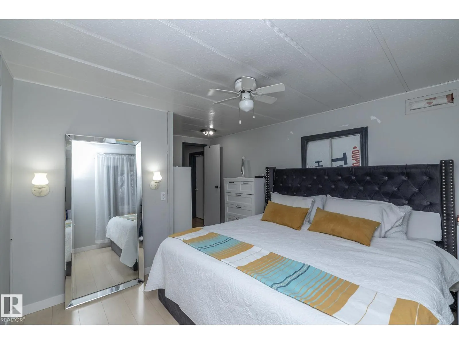 1011 West Mount CR NW