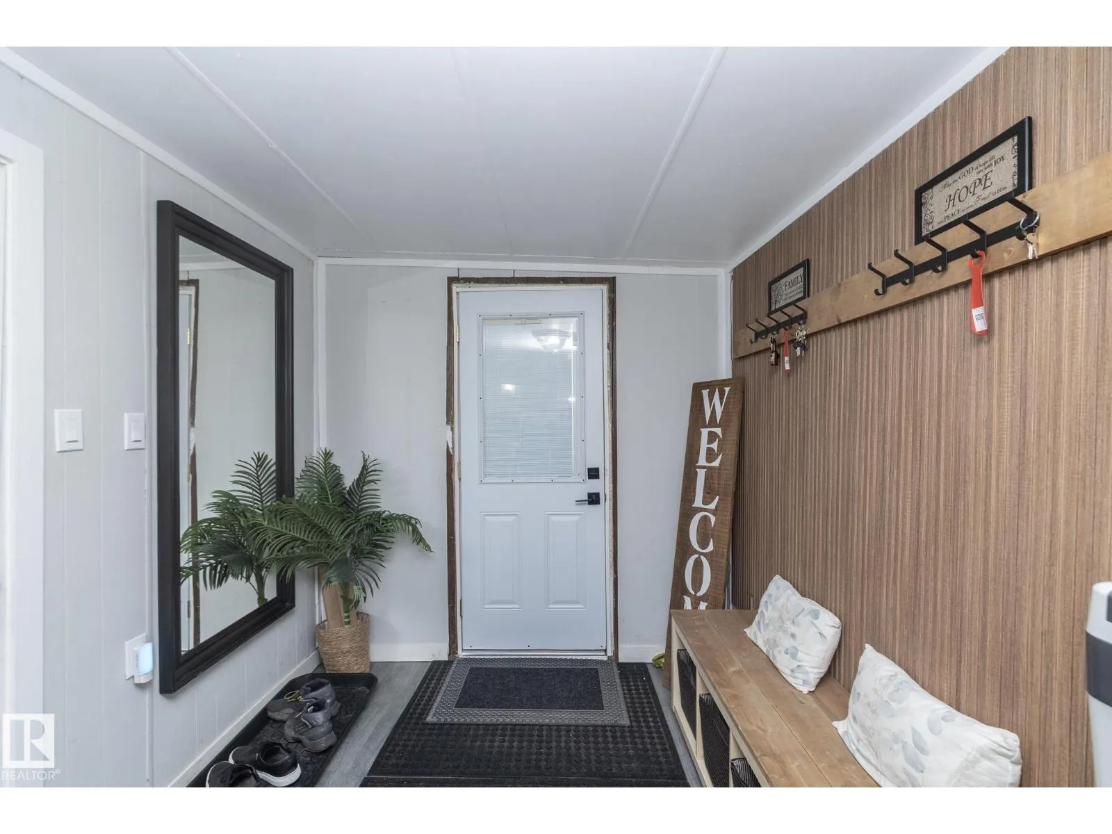 1011 West Mount CR NW