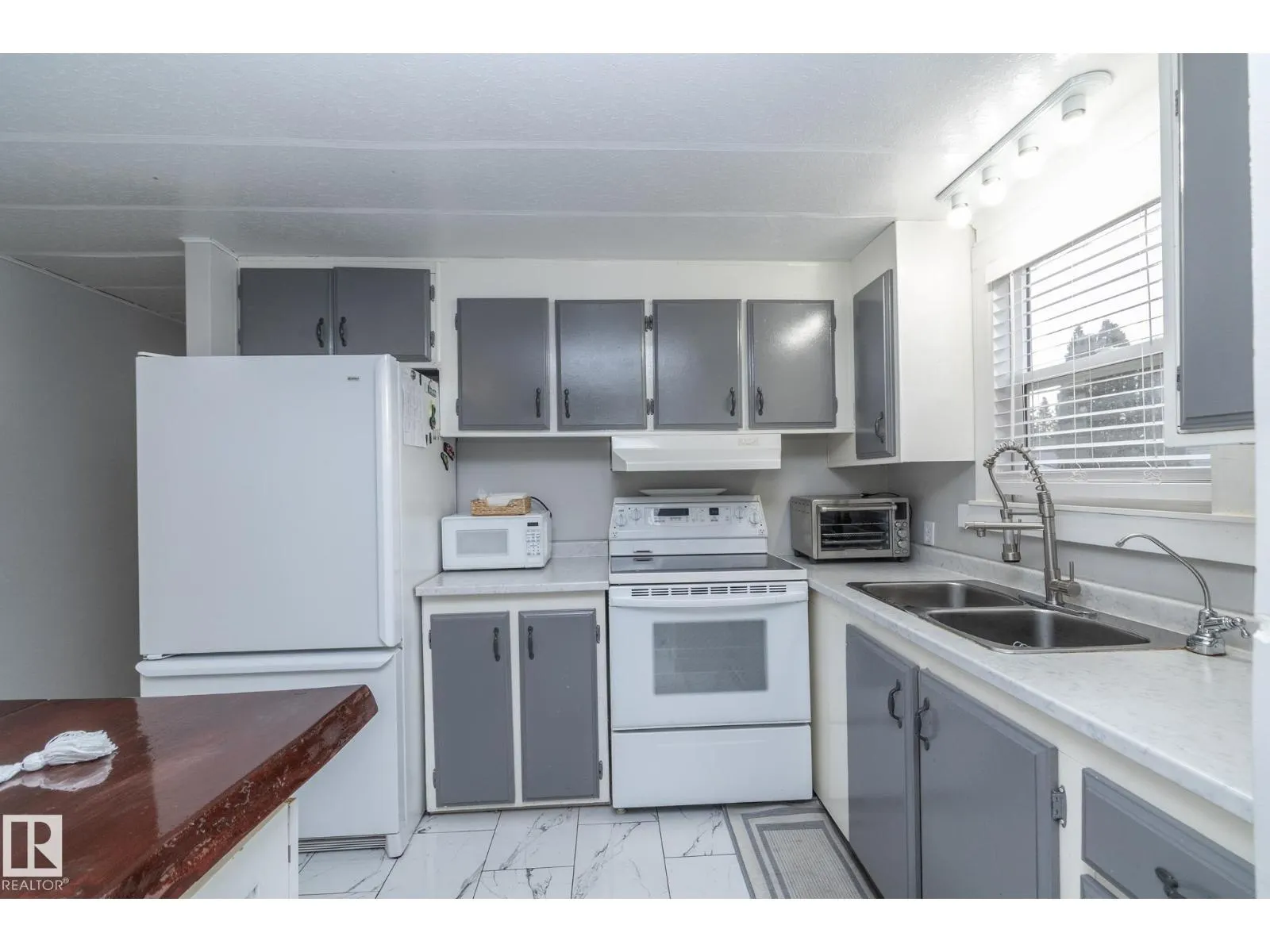 1011 West Mount CR NW