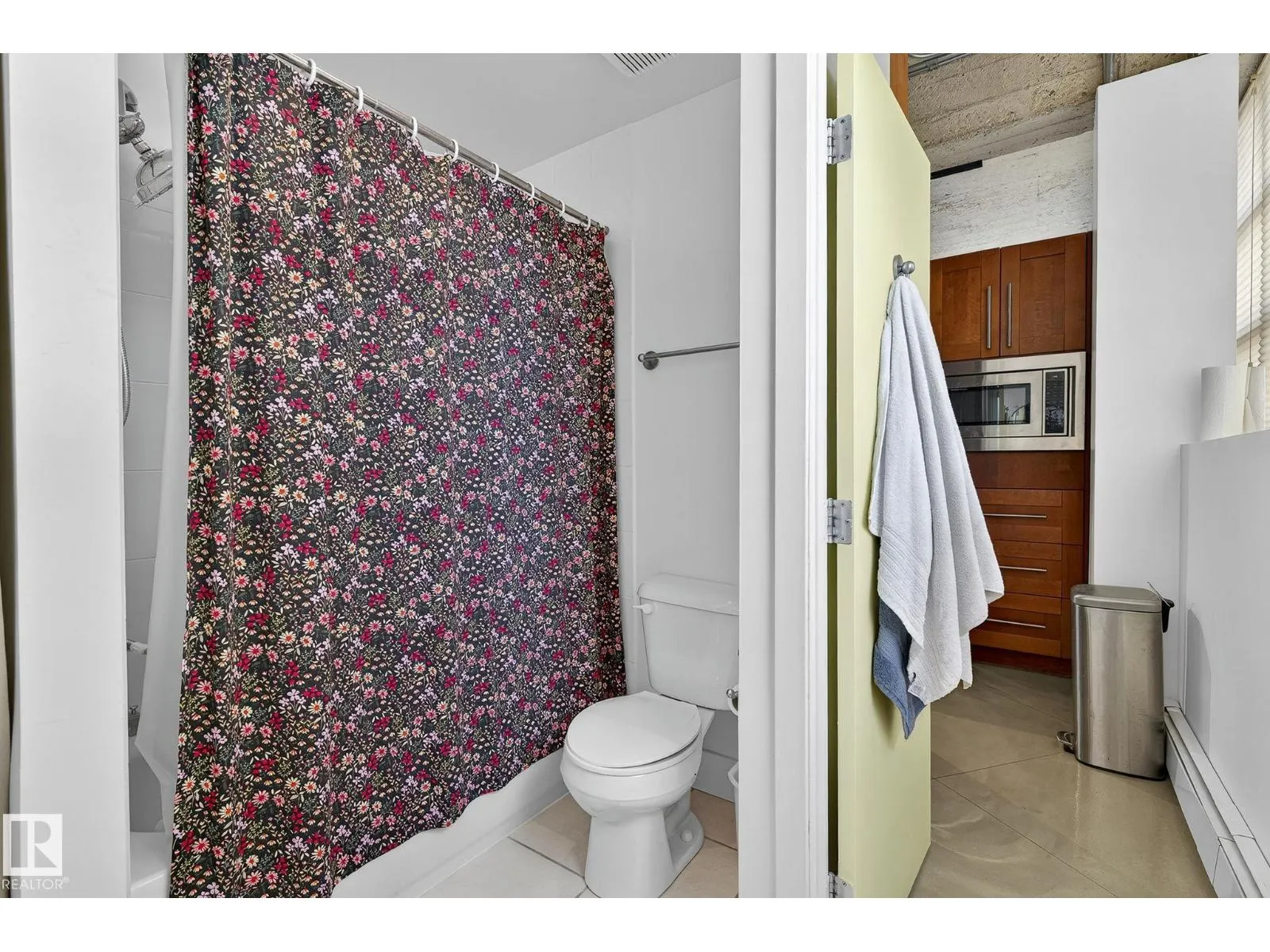 #201 10355 105 ST NW