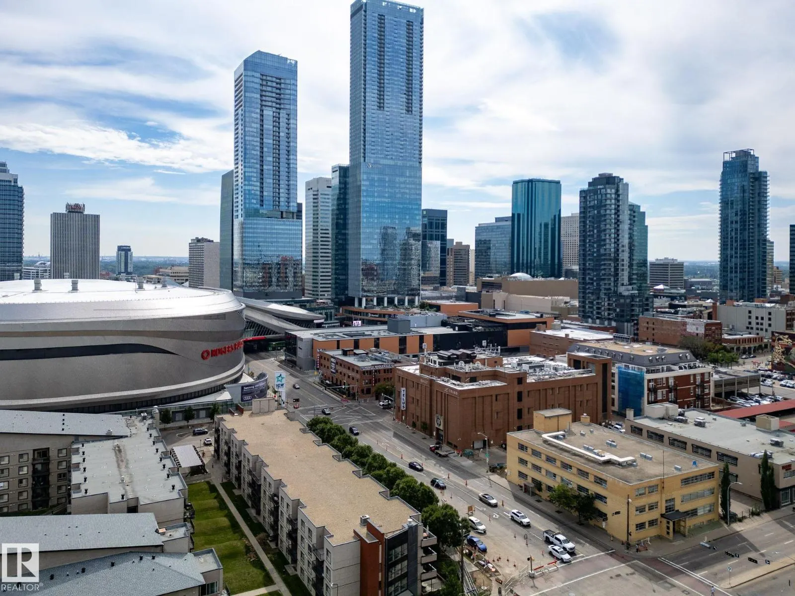 #201 10355 105 ST NW