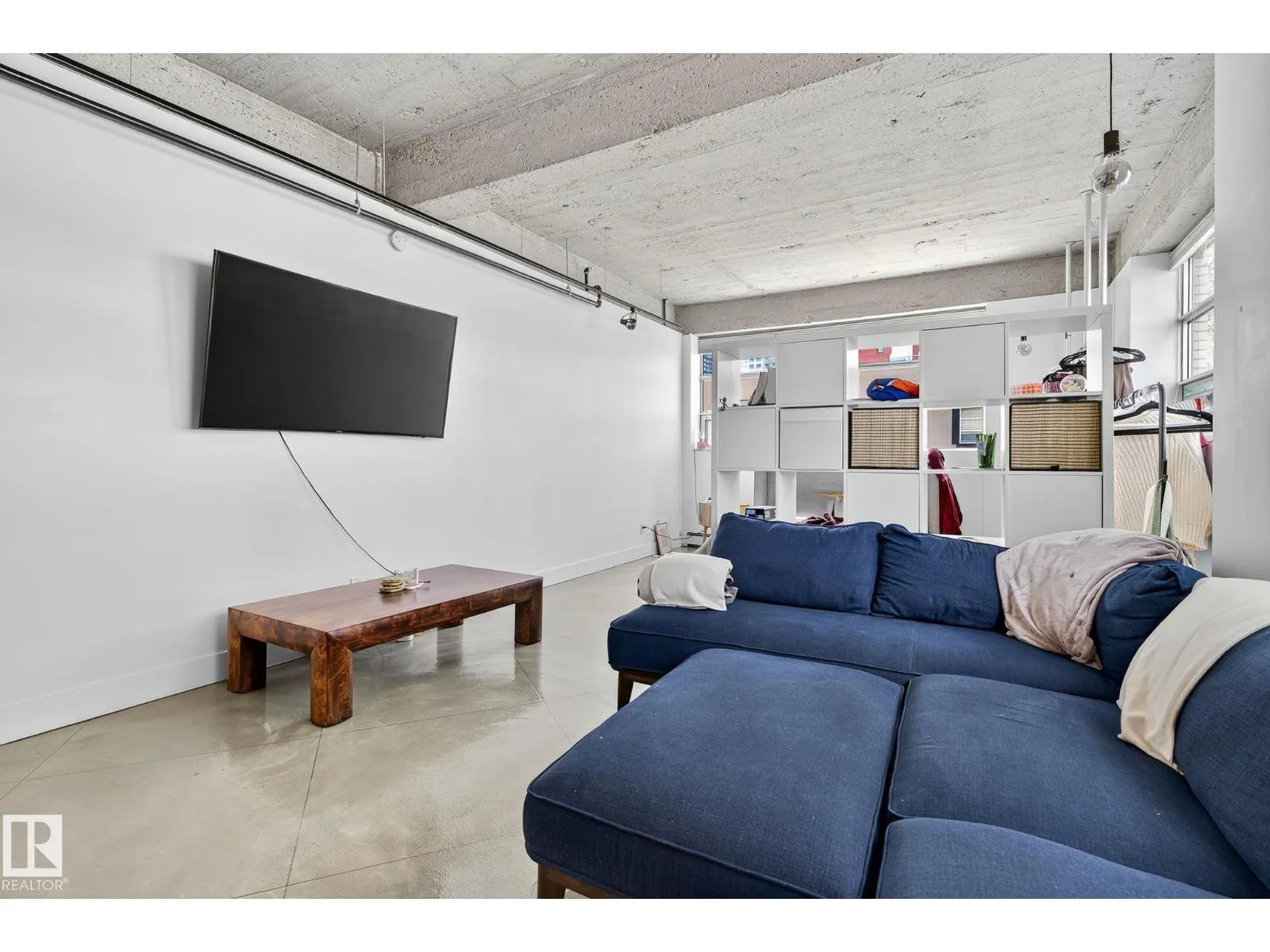 #201 10355 105 ST NW