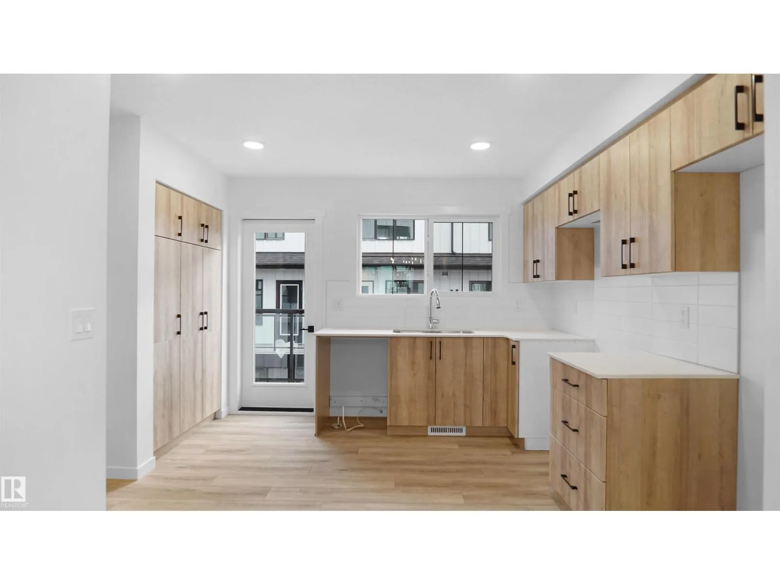 #19 29 Airport RD NW