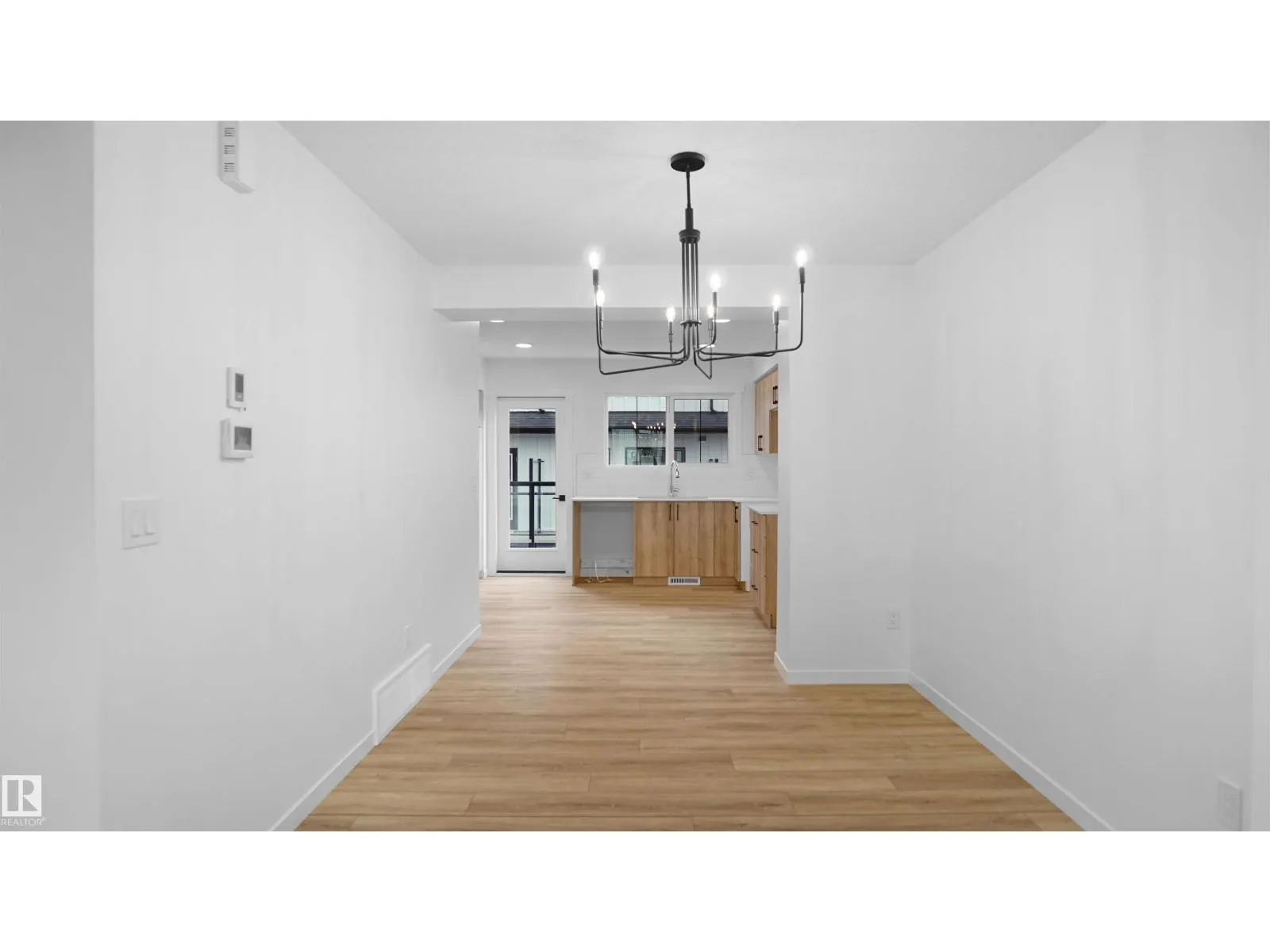 #19 29 Airport RD NW