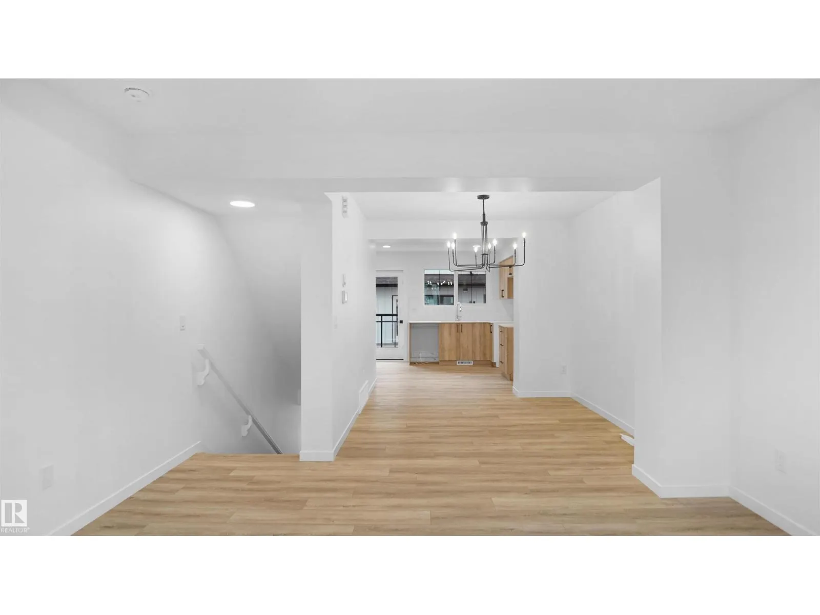 #19 29 Airport RD NW