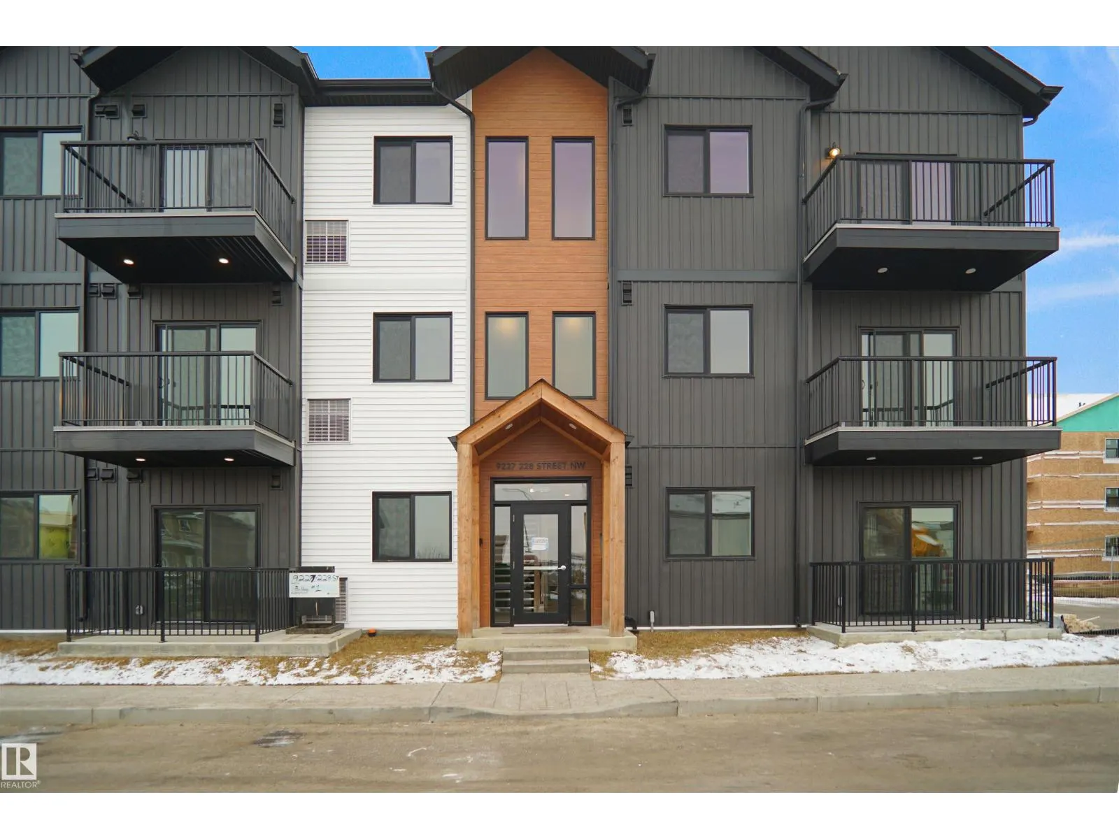 #101 9207 228 ST NW