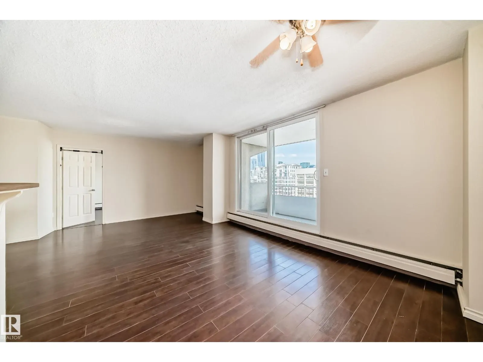 #1601 9909 110 ST NW