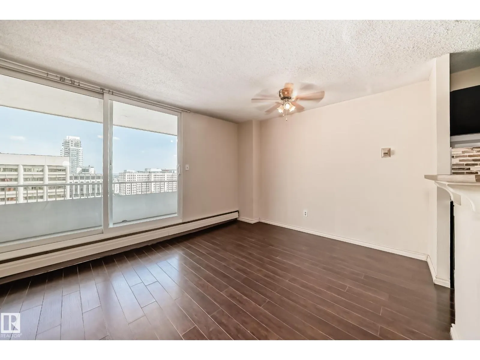 #1601 9909 110 ST NW