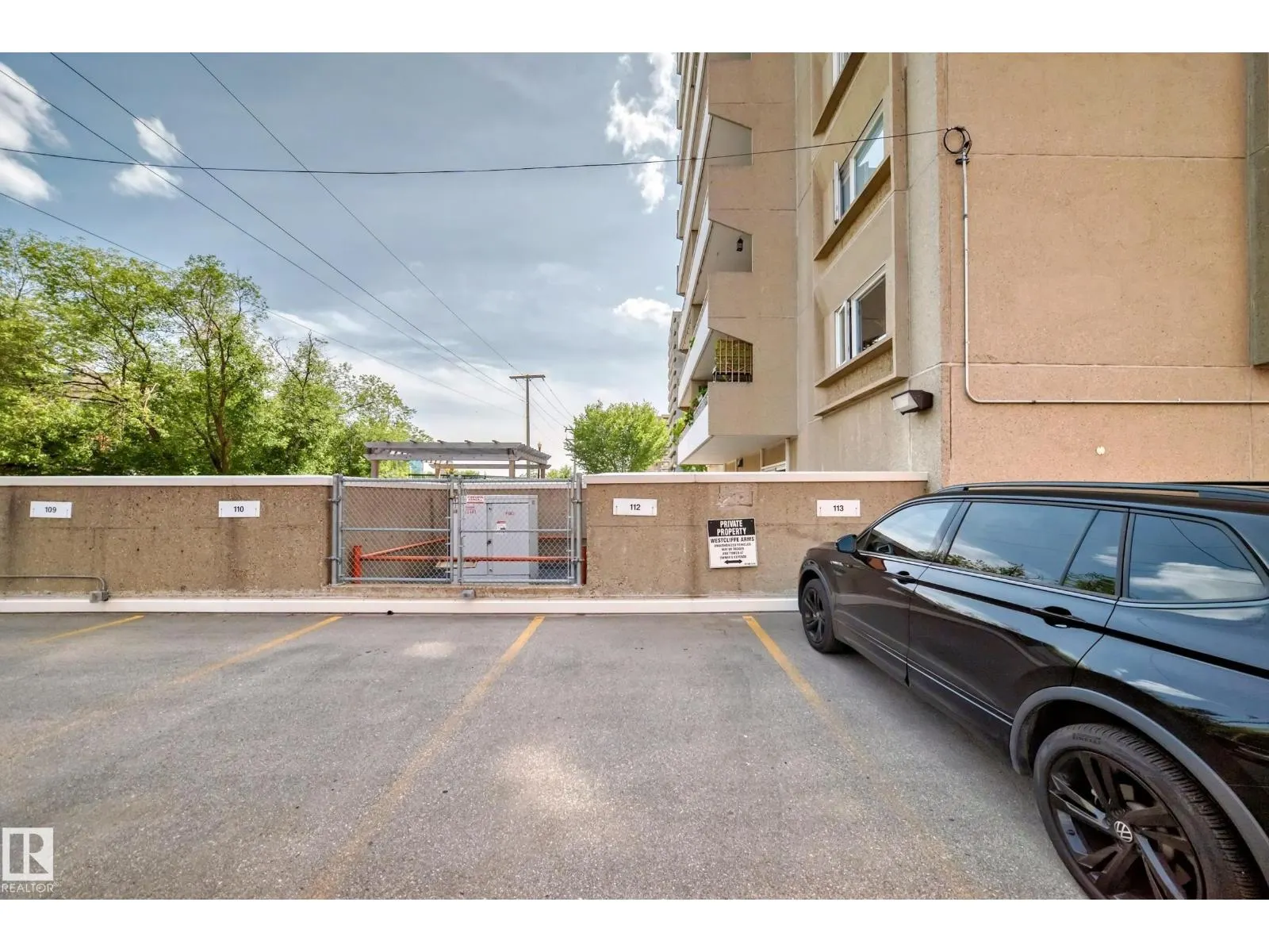 #1601 9909 110 ST NW