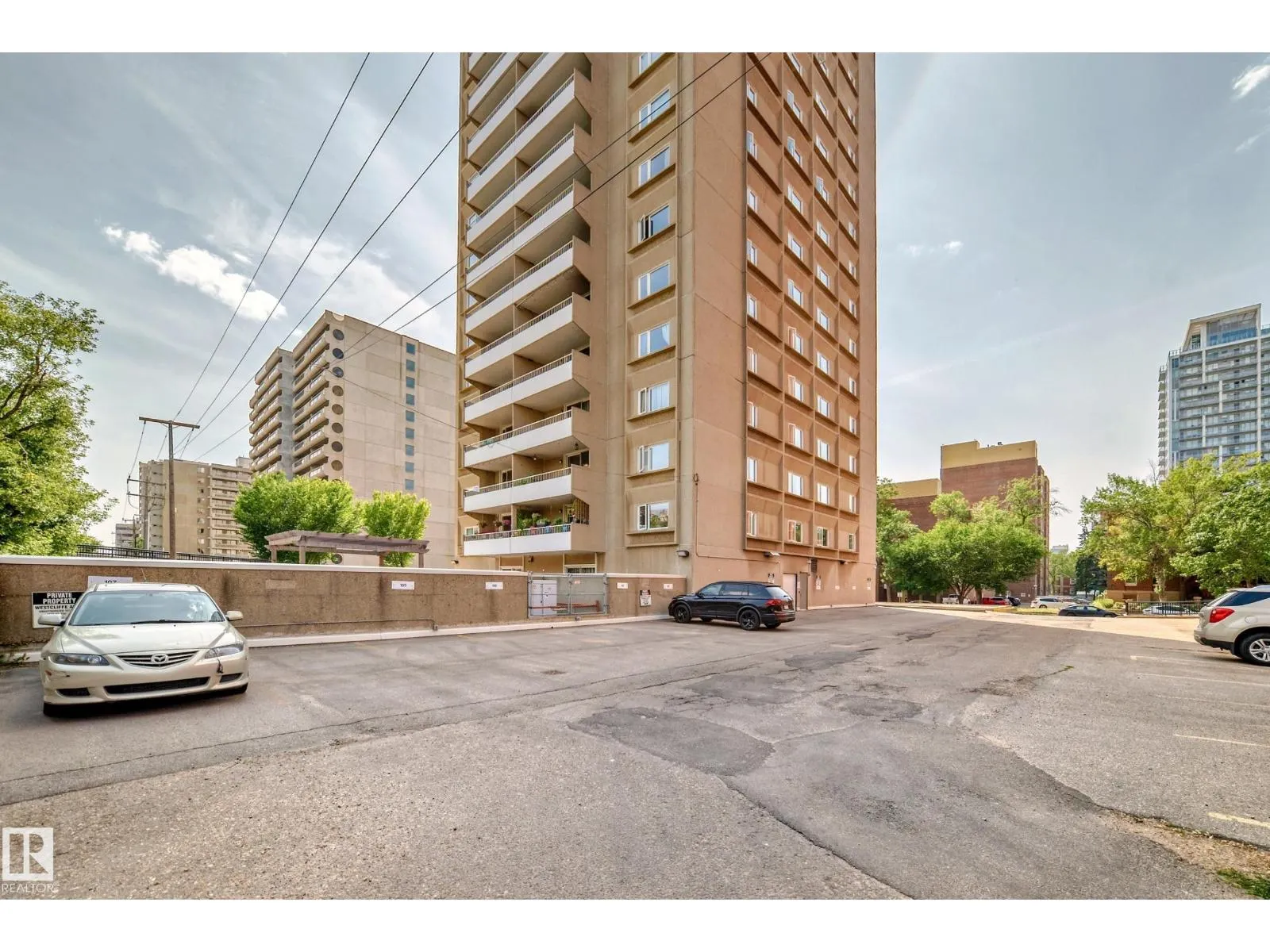 #1601 9909 110 ST NW