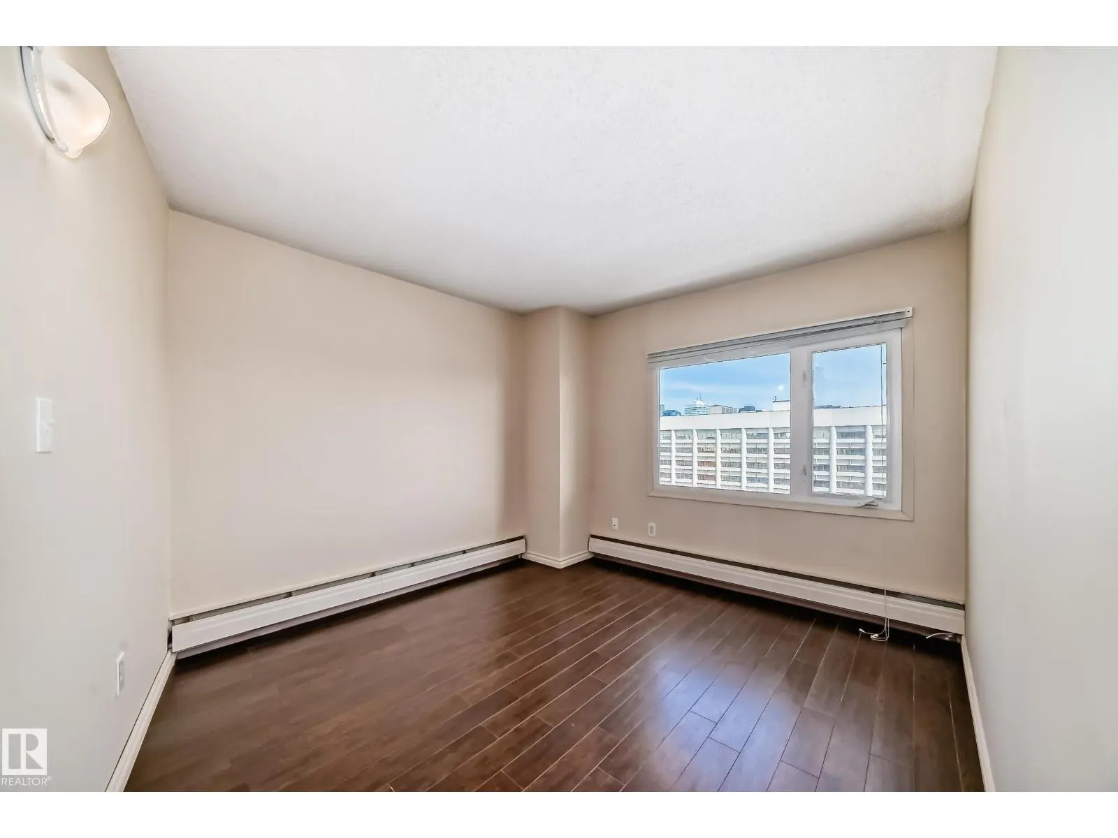 #1601 9909 110 ST NW