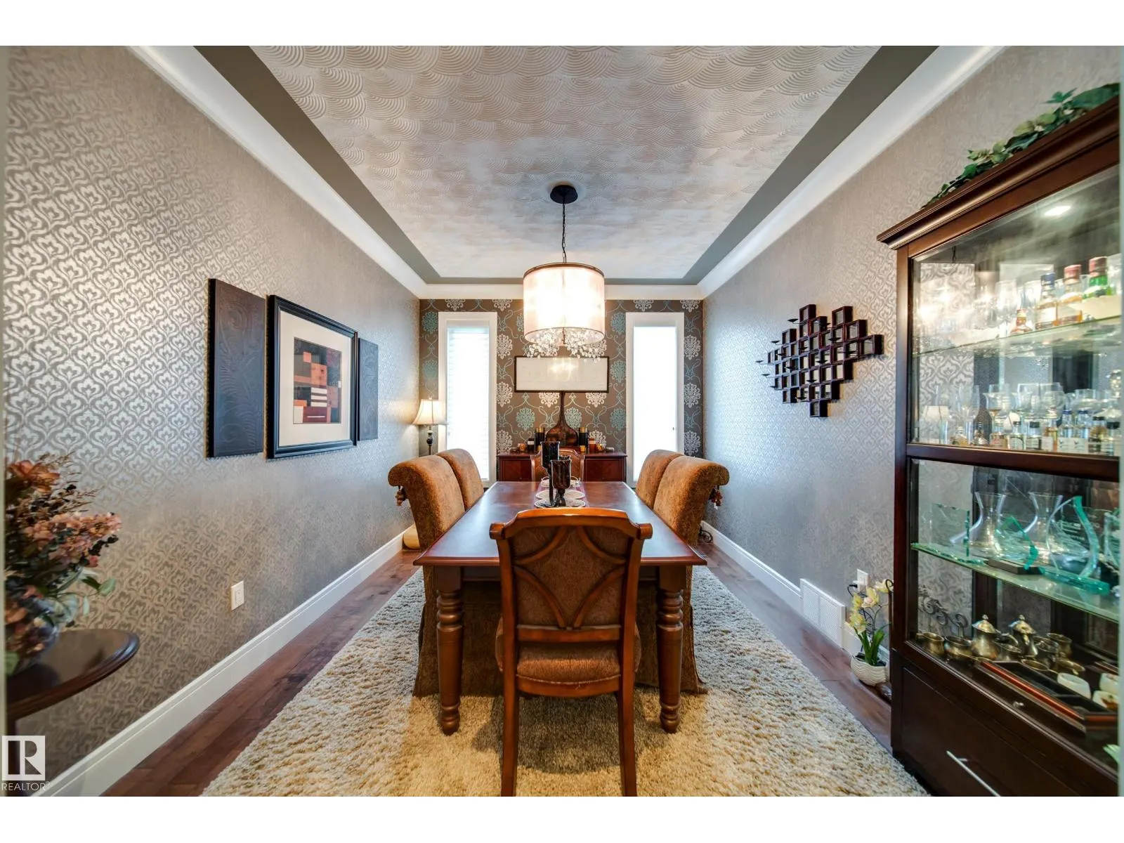 5410 MCLUHAN END EN NW