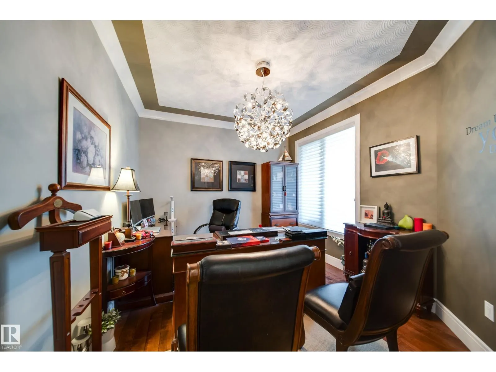 5410 MCLUHAN END EN NW