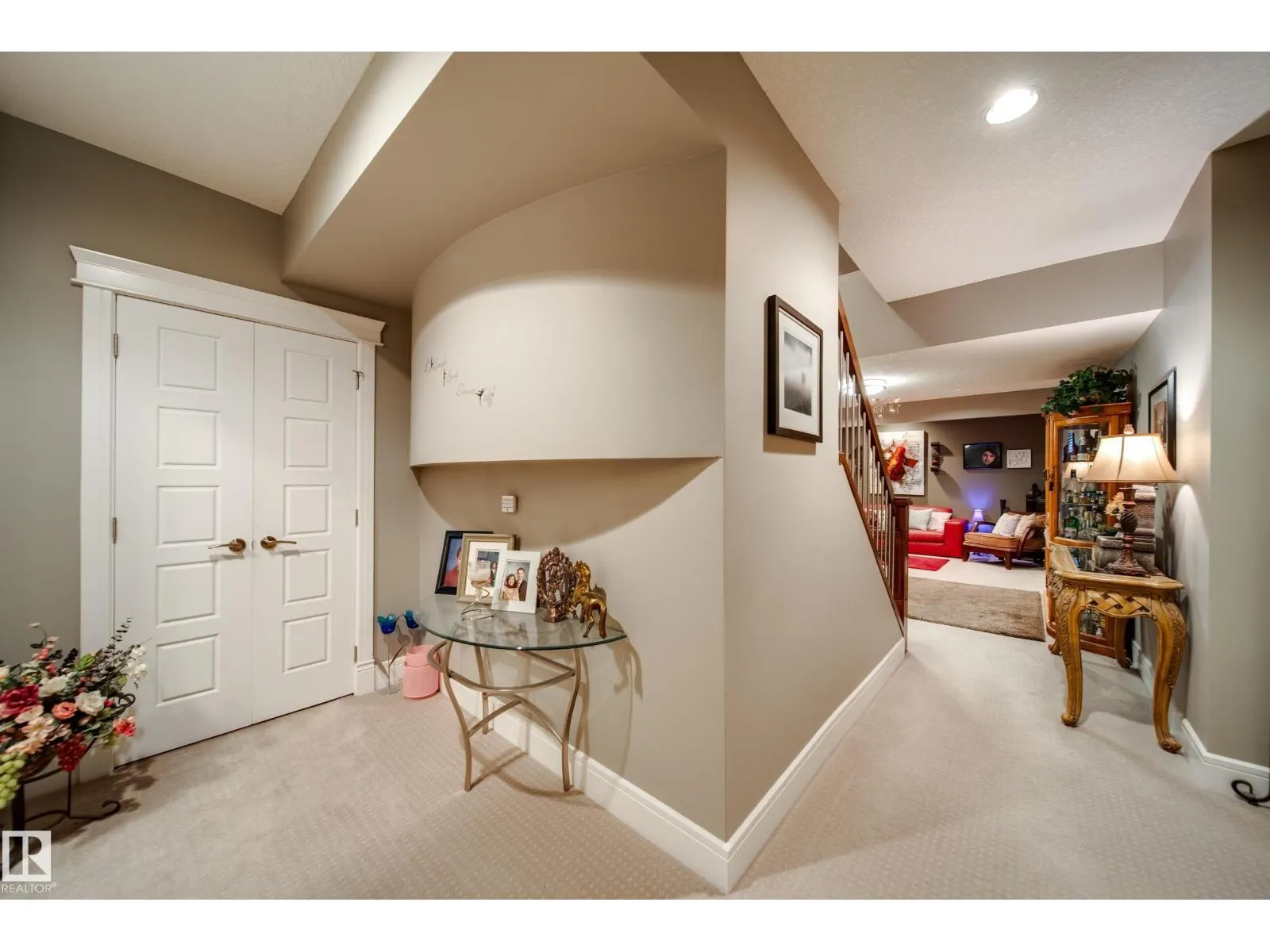 5410 MCLUHAN END EN NW