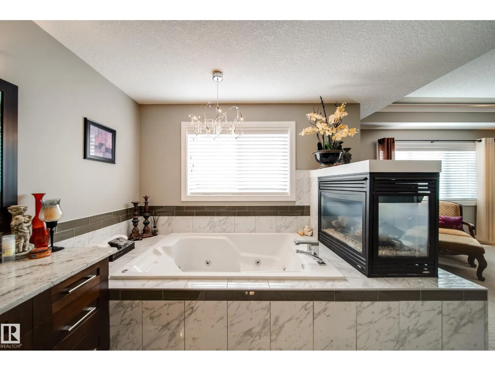 5410 MCLUHAN END EN NW